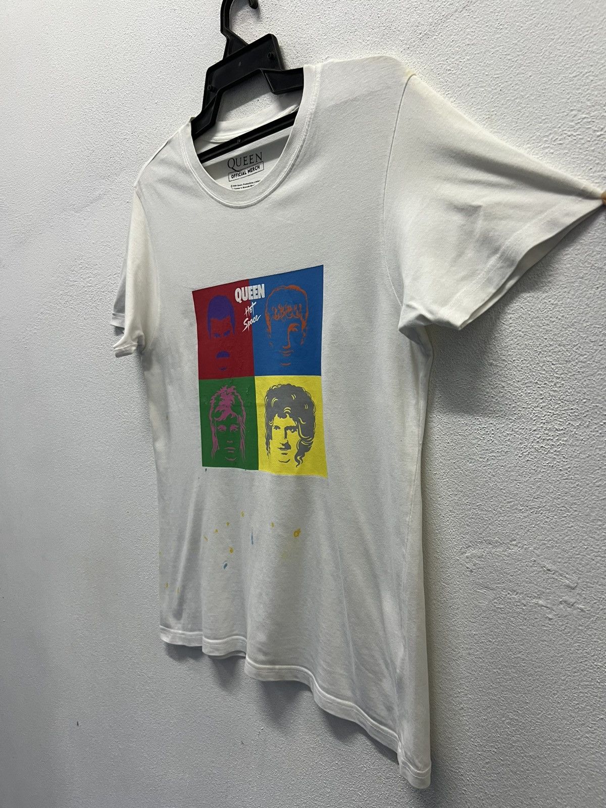 Band Tees ROCK BAND QUEEN HOT SPACE SHIRT Size US M / EU 48-50 / 2 - 4 Thumbnail