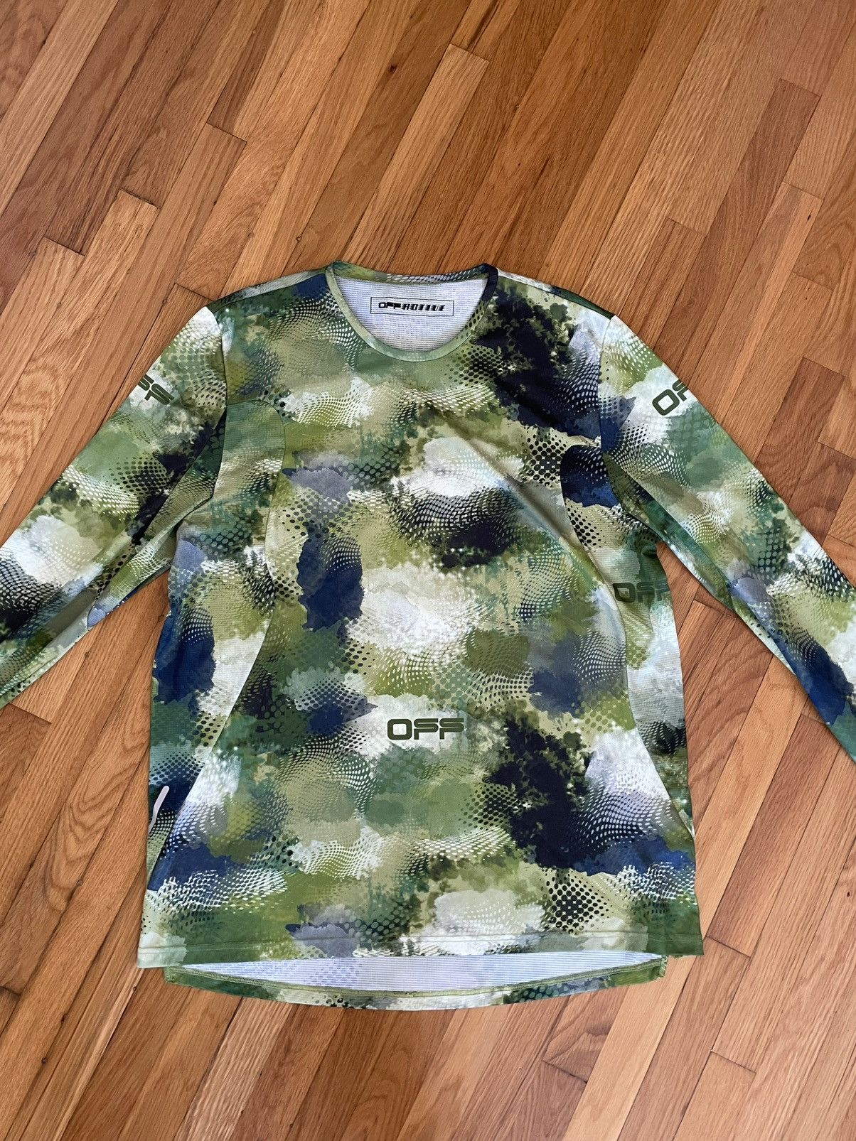 Off-White Off White Virgil Abloh Athletic Army Camo Long Sleeve Size US XL / EU 56 / 4 - 4 Thumbnail