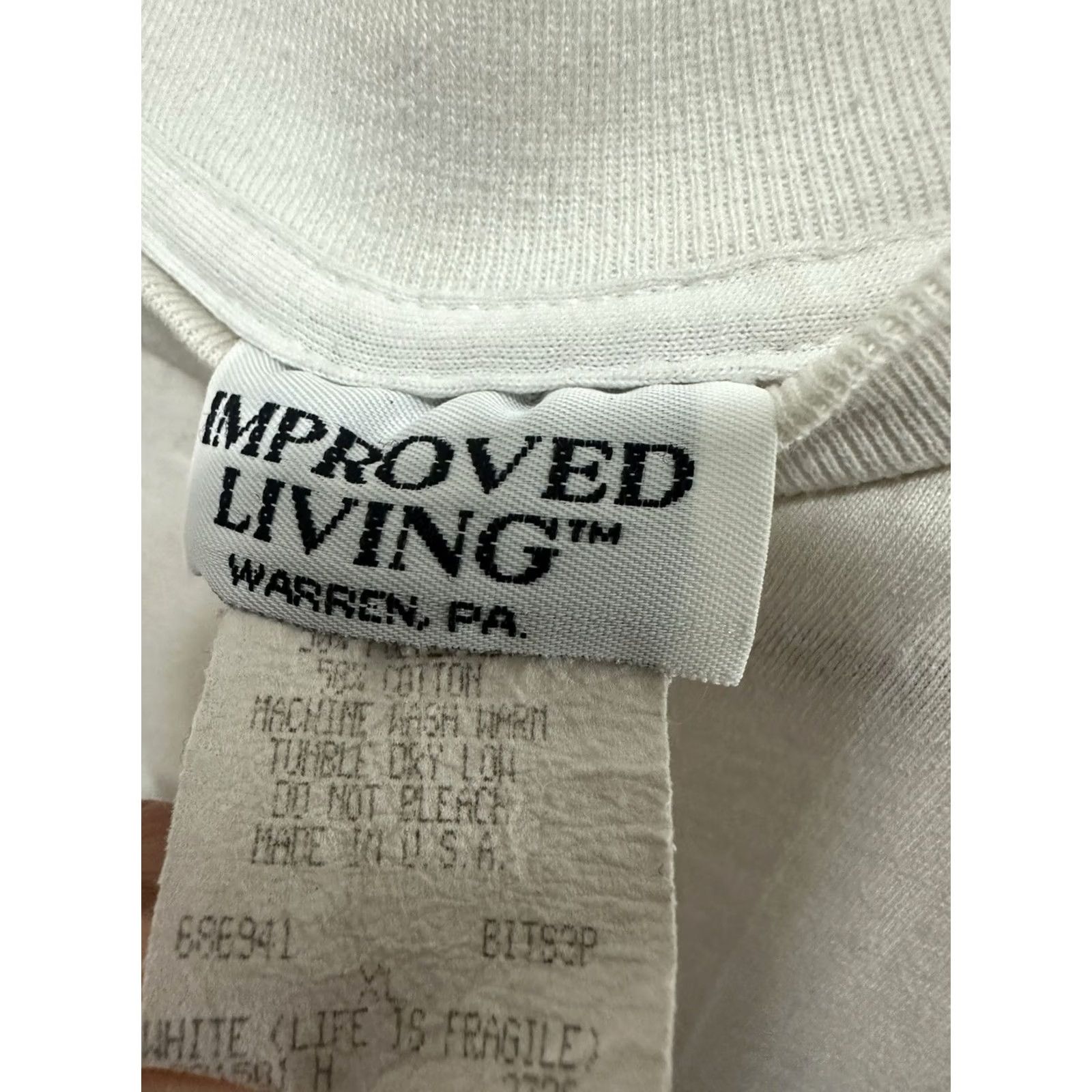 Vintage VINTAGE Life Is FRAGILE T-Shirt XL White Christian Religion Worn Mens Size US XL / EU 56 / 4 - 4 Thumbnail