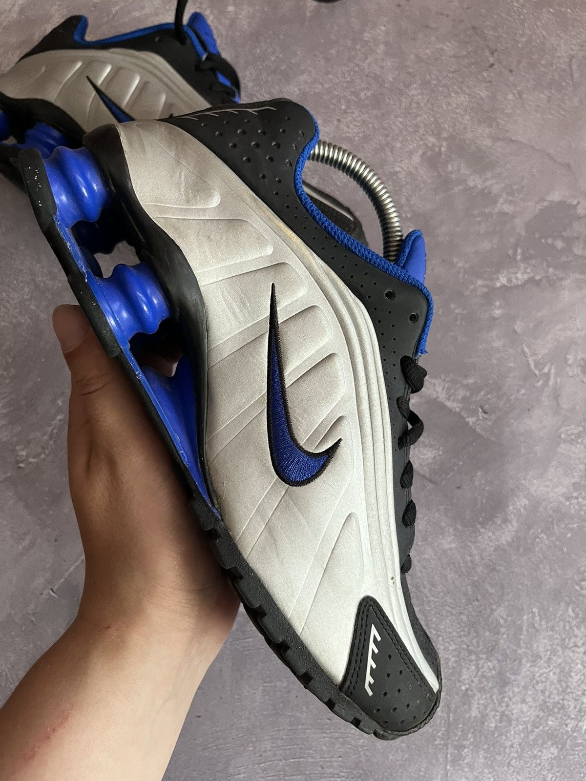 Nike Nike Shox R4 ’Metallic Silver Racer Blue’ vintage y2k bloke Size US 6 / EU 39 - 8 Thumbnail