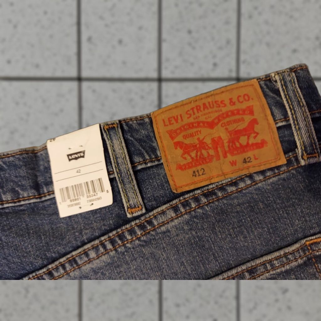 Levi's VINTAGE? (No) - Actually: Levi's Mens Shorts? Levi's 412 Denim Shorts 42 Slim Regular Stretch Blue Chino Denim Mens 42 Stretch Jeans Size US 42 / EU 58 - 1 Thumbnail