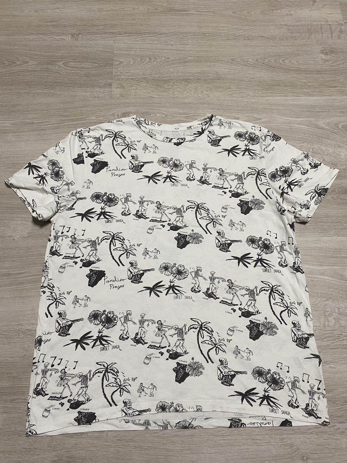 Allsaints Vintage Allsaints Portugal Overprint Beach Hawaii style Size US M / EU 48-50 / 2 - 2 Thumbnail