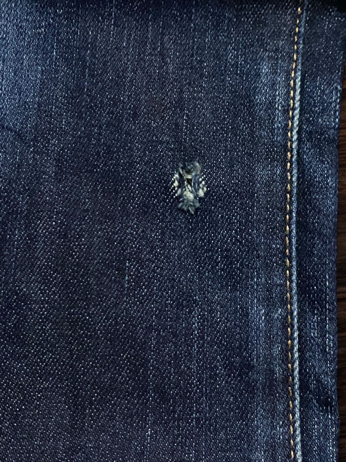 Jun Takahashi Vintage Japanese Brand Uniqlo Fade Wash Distressed Slim Jean Size US 30 / EU 46 - 11 Thumbnail