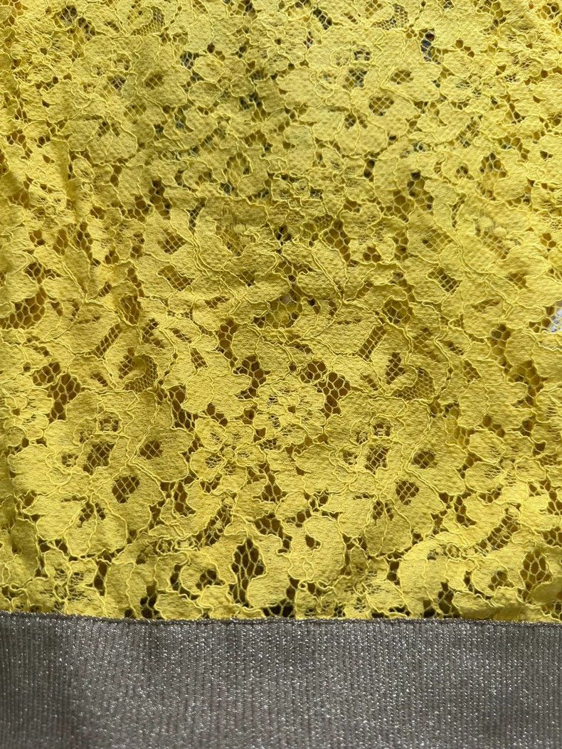 Gucci Gucci Hollow-out lace three-dimensional sequin flying sauce Size US S / EU 44-46 / 1 - 5 Thumbnail