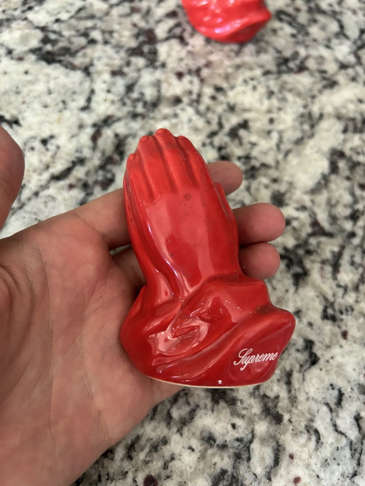 Supreme Supreme s/s 13 prayer hands salt shakers Size ONE SIZE - 10 Thumbnail