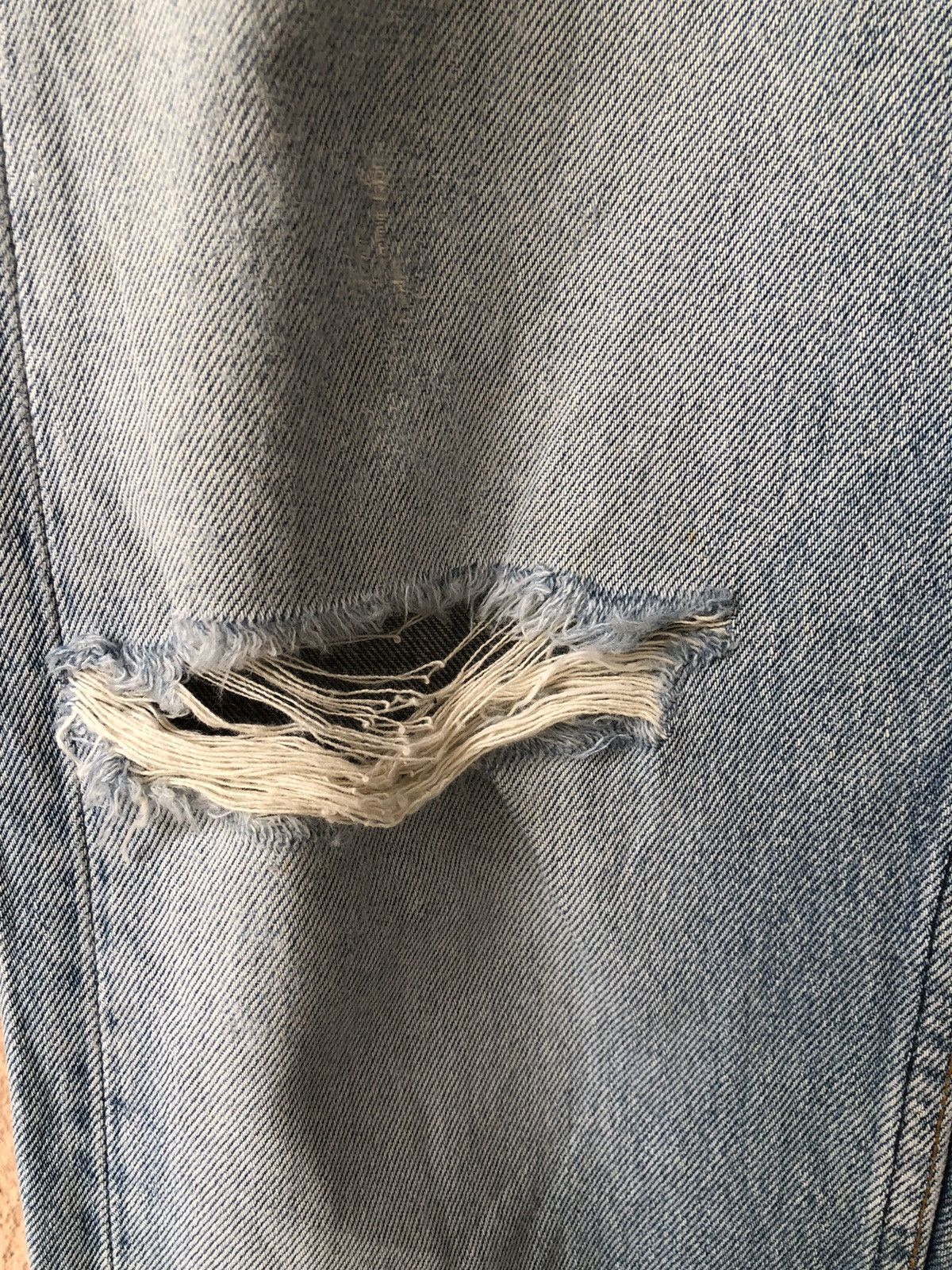 Levi's × Vintage Thrashed 📍501 Levis 90s Vintage Jean Size US 30 / EU 46 - 5 Thumbnail