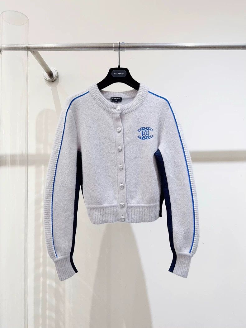 Chanel Chanel Coco Neige Cardigan Sweater-dmc Size US S / EU 44-46 / 1 - 1 Thumbnail