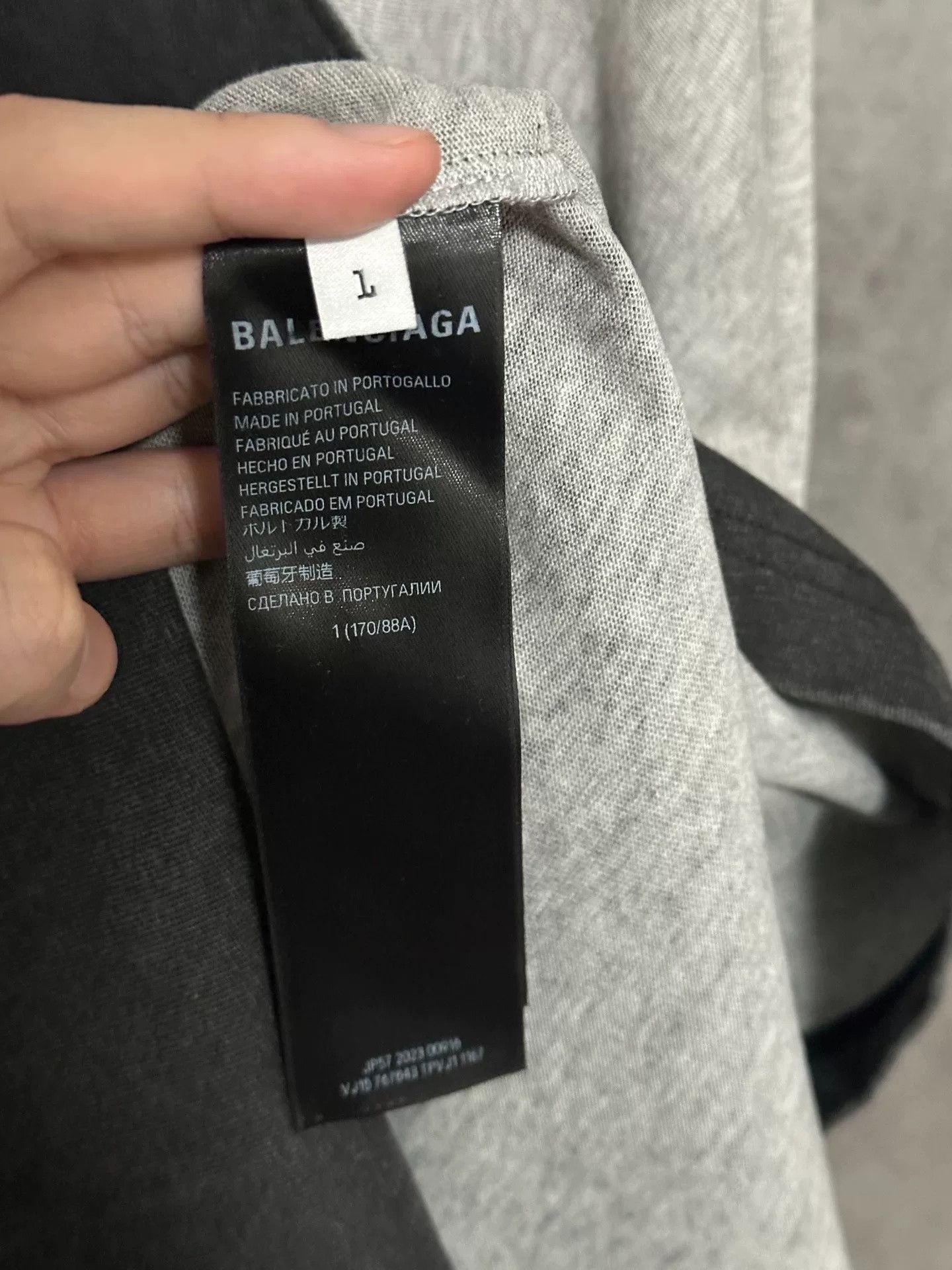 Balenciaga Balenciaga 3B Logo Black-Gray Short-Sleeve T-Shirt Size US S / EU 44-46 / 1 - 3 Thumbnail
