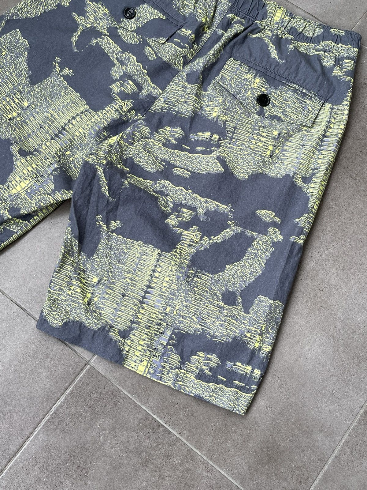 Diesel !DS! SS23 Diesel P-Ferg Camo Track Shorts Size US 32 / EU 48 - 15 Thumbnail