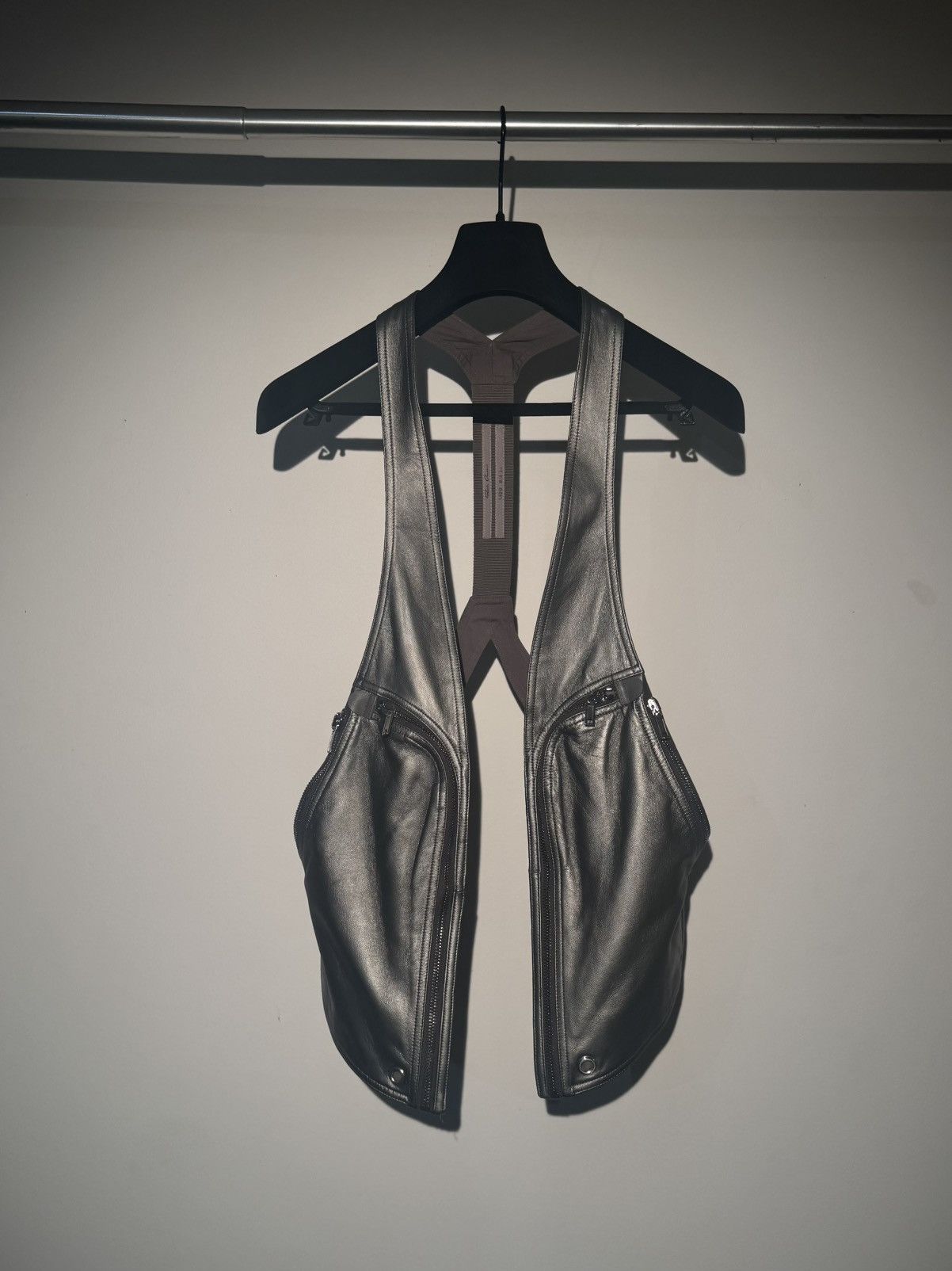 Rick Owens Rick Owens Mainline Bauhaus Leather Vest – Gunmetal Size US M / EU 48-50 / 2 - 9 Thumbnail