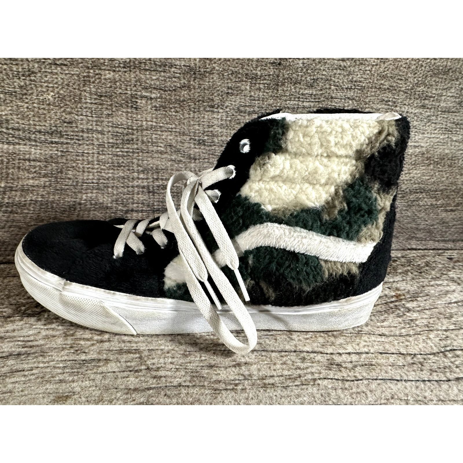 Vans Vans Sk8-Hi Camo Sherpa Sneakers Men's High Top Shoes Size US 9 / EU 42 - 9 Thumbnail