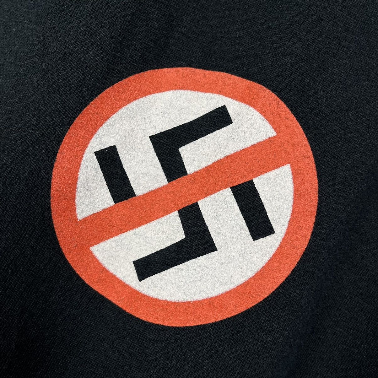 Band Tees Vintage Napalm Death Nazi Punks Fuck Off band T Shirt 2003 Size US XL / EU 56 / 4 - 12 Thumbnail