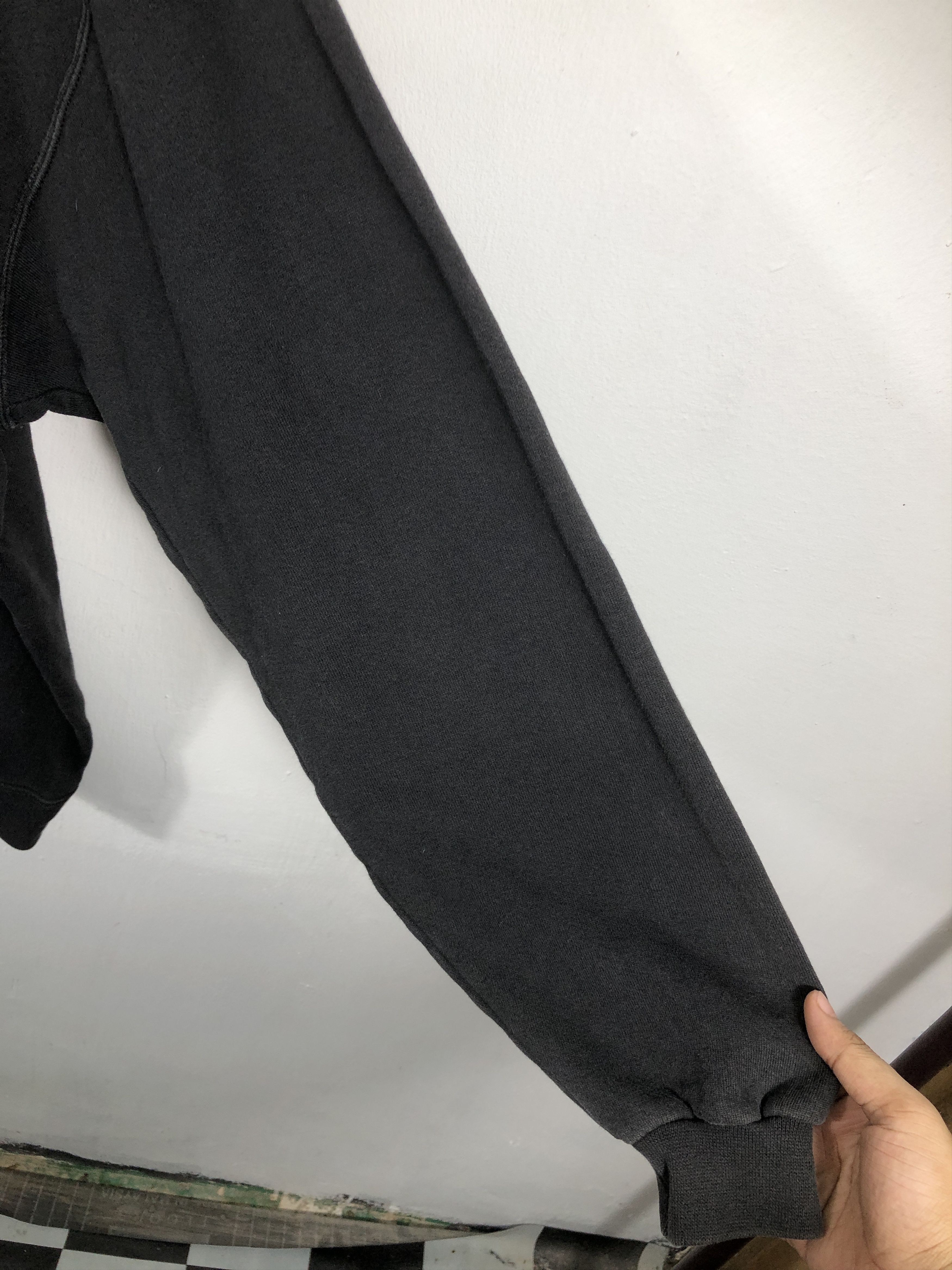 Nike Vintage Nike Small Swoosh Sweatshirt Size US XXL / EU 58 / 5 - 3 Thumbnail