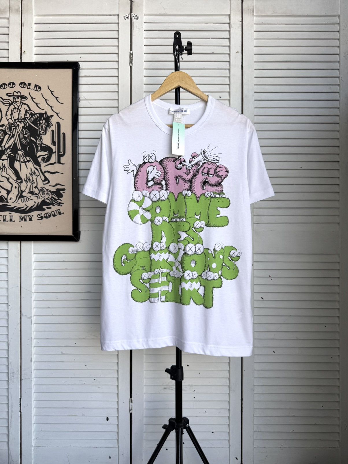 Comme des Garcons Comme des Garçons Shirt KAWS Graphic T-Shirt White Size US L / EU 52-54 / 3 - 1 Thumbnail
