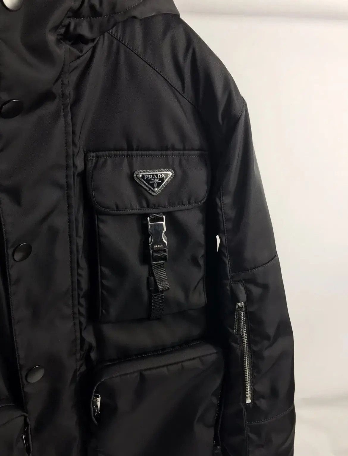 Prada PRADA Prada Re-Nylon multi-pocket oversized jacket Size US S / EU 44-46 / 1 - 4 Thumbnail