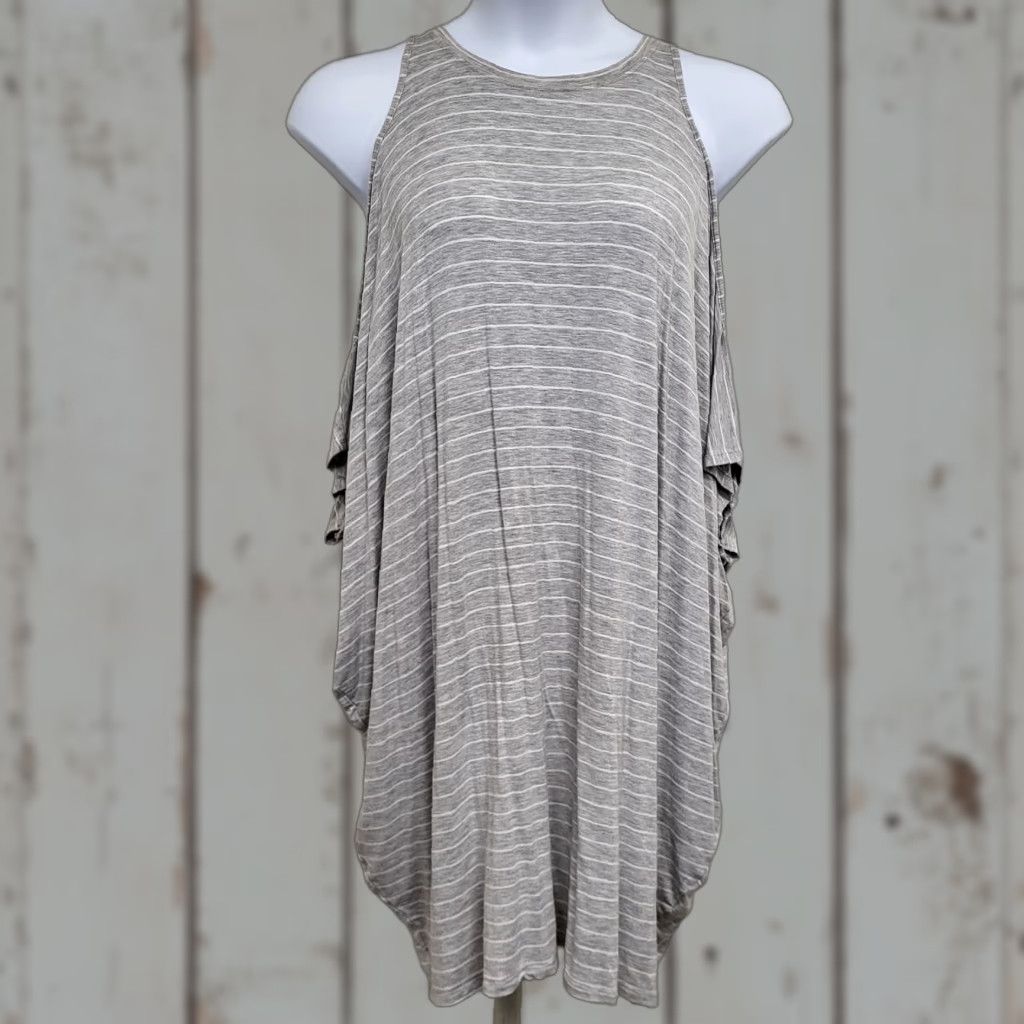 Vintage Anna & Ava Shirt Women's One Size Gray White Cold Shoulder Short Batwing Sleeve Size 42" / US 20 - 1 Thumbnail