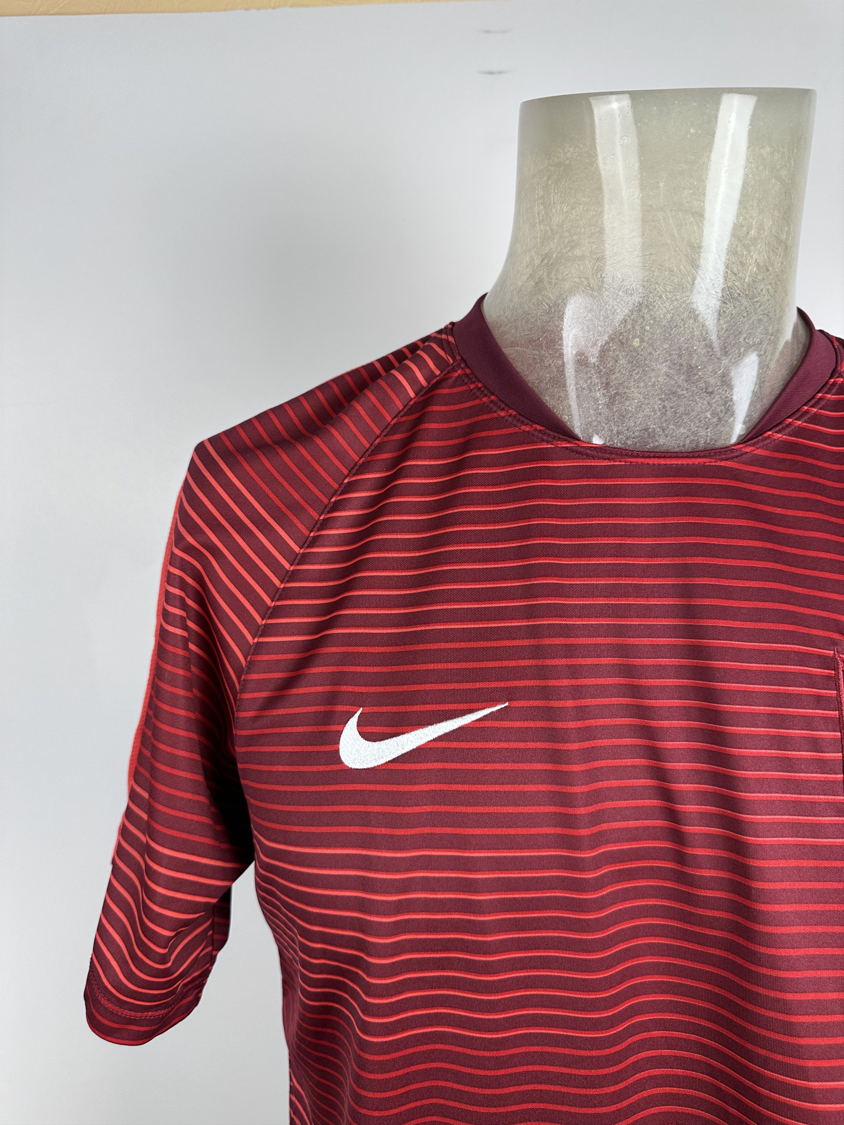 Nike Portugal 2016 Training Football Shirt Soccer Jersey Nike XL Size US XL / EU 56 / 4 - 3 Thumbnail