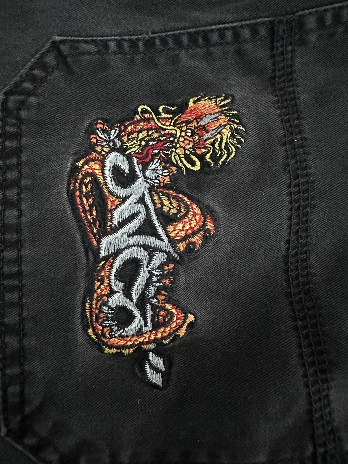 JNCO Vintage Jncos with dragon graphic Size US 34 / EU 50 - 3 Thumbnail