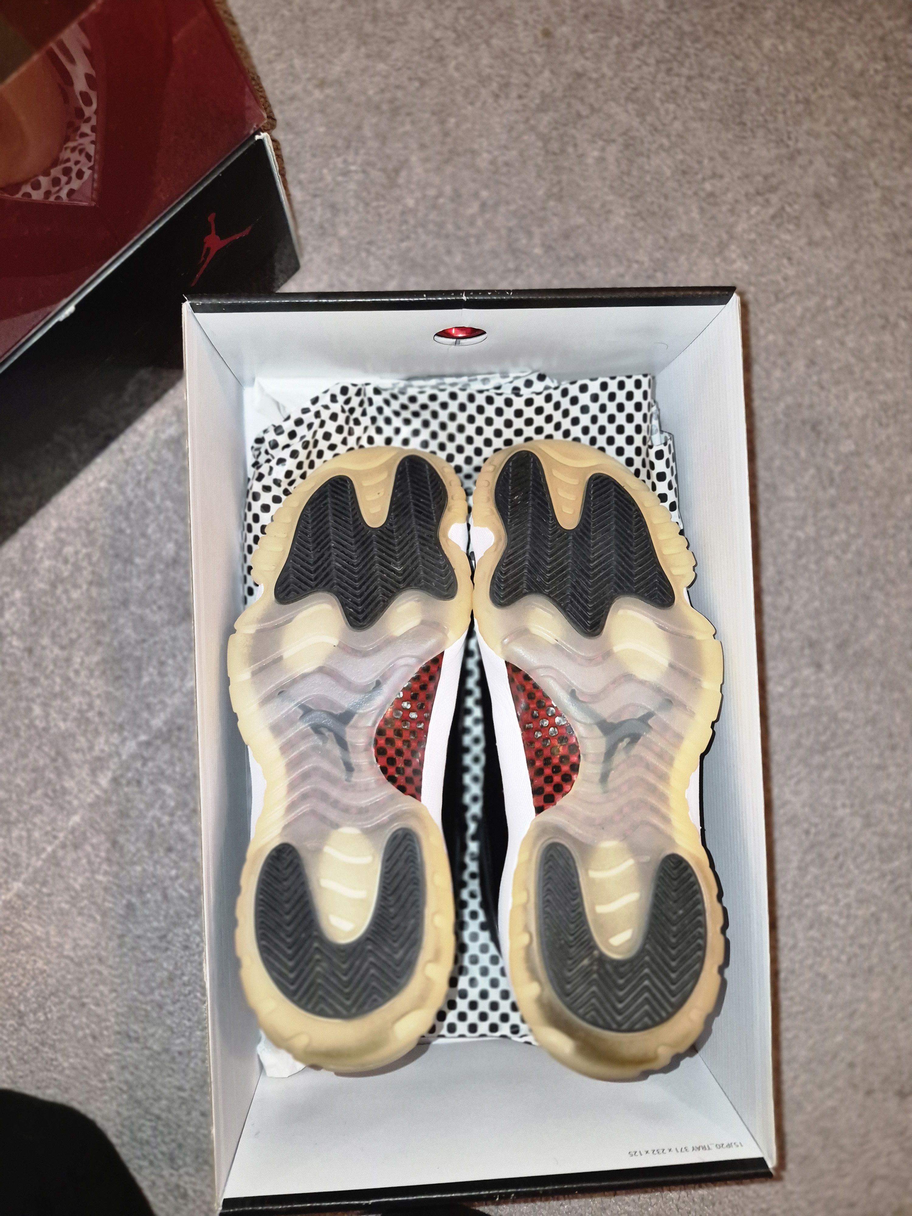 Jordan Brand Nike "Air Jordan Retro 11", "72-10" Edition Sneaker Size US 9 / EU 42 - 8 Thumbnail