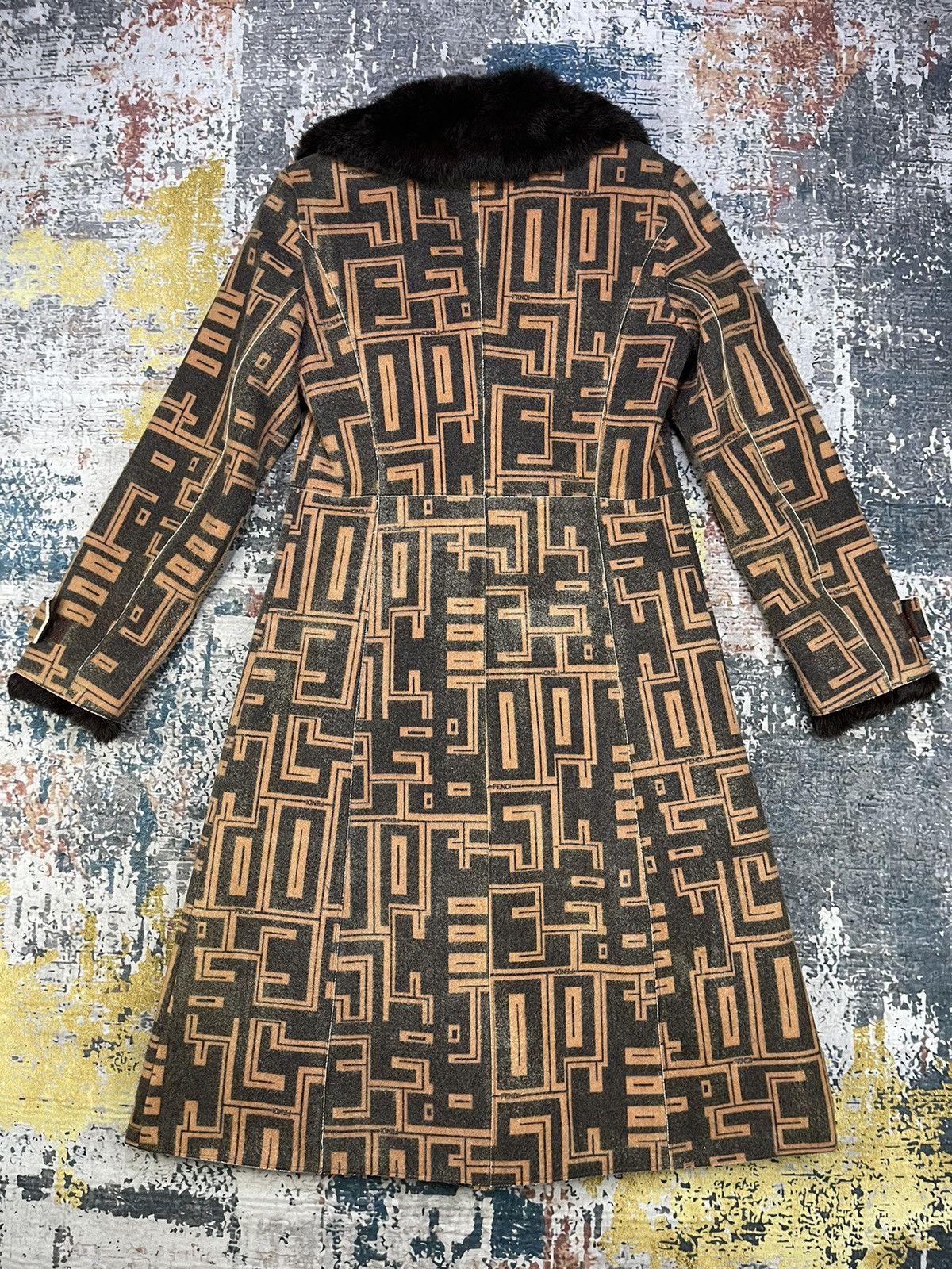 Fendi Vintage FENDI Roma Jeans Abstract Fur Trench Coats Size M / US 6-8 / IT 42-44 - 7 Thumbnail
