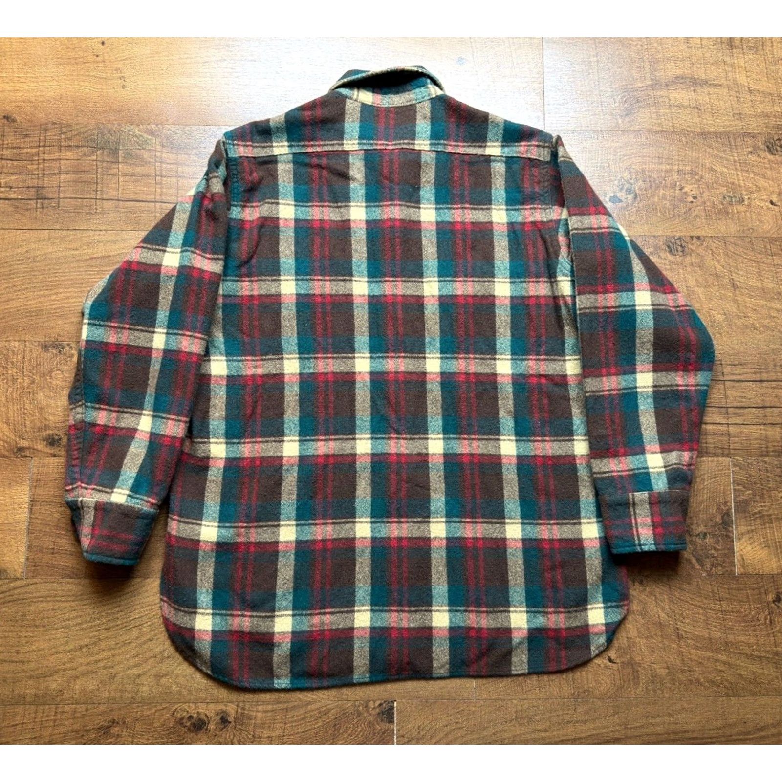 Vintage VINTAGE Woolrich Flannel Shirt Mens M Plaid Shacket 60-70s USA Wool 80/20 Pockets Button-Up Casual Mens Size US M / EU 48-50 / 2 - 3 Thumbnail