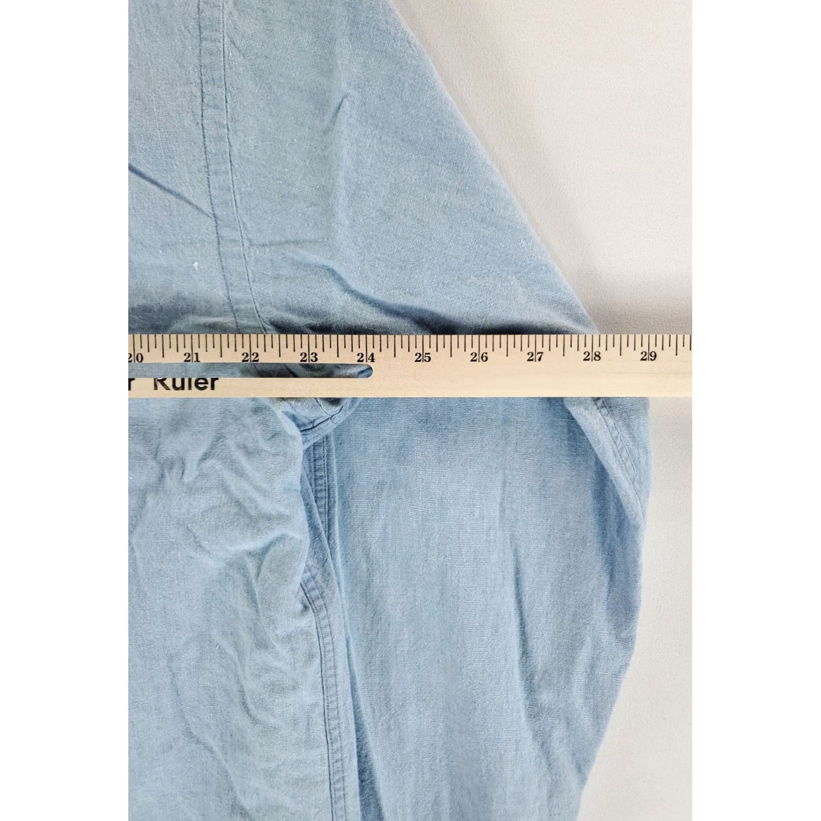 Izod VINTAGE Izod Lacoste Shirt Chambray Button Down Blue Long Sleeve Mens L Size US L / EU 52-54 / 3 - 5 Thumbnail