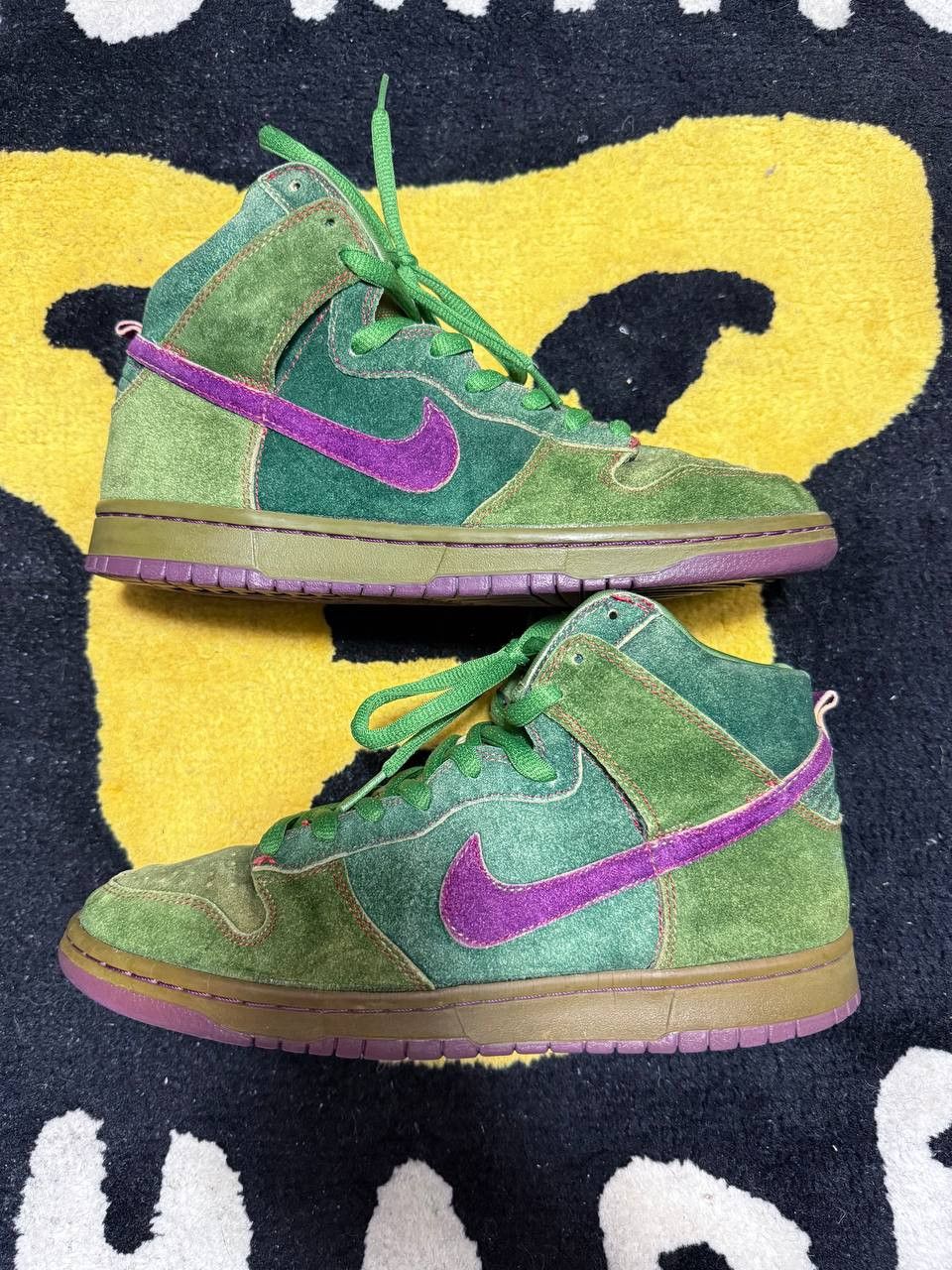 Nike Nike SB Dunk High Skunk 420 (2010) 313171-300 Size US 10 / EU 43 - 2 Thumbnail