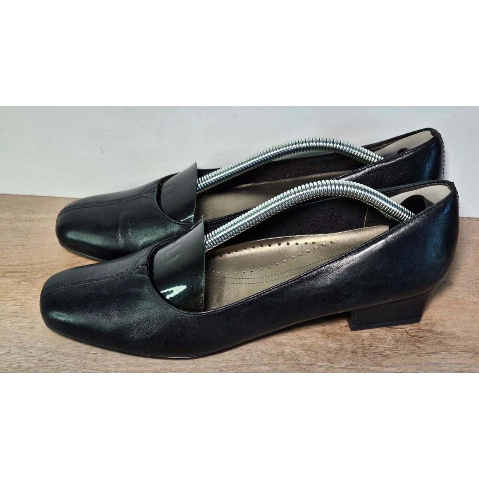 Other Women’s Black Leather Low Heel Dress Shoes Slip-On Size 8 Size US 8 / IT 38 - 3 Thumbnail