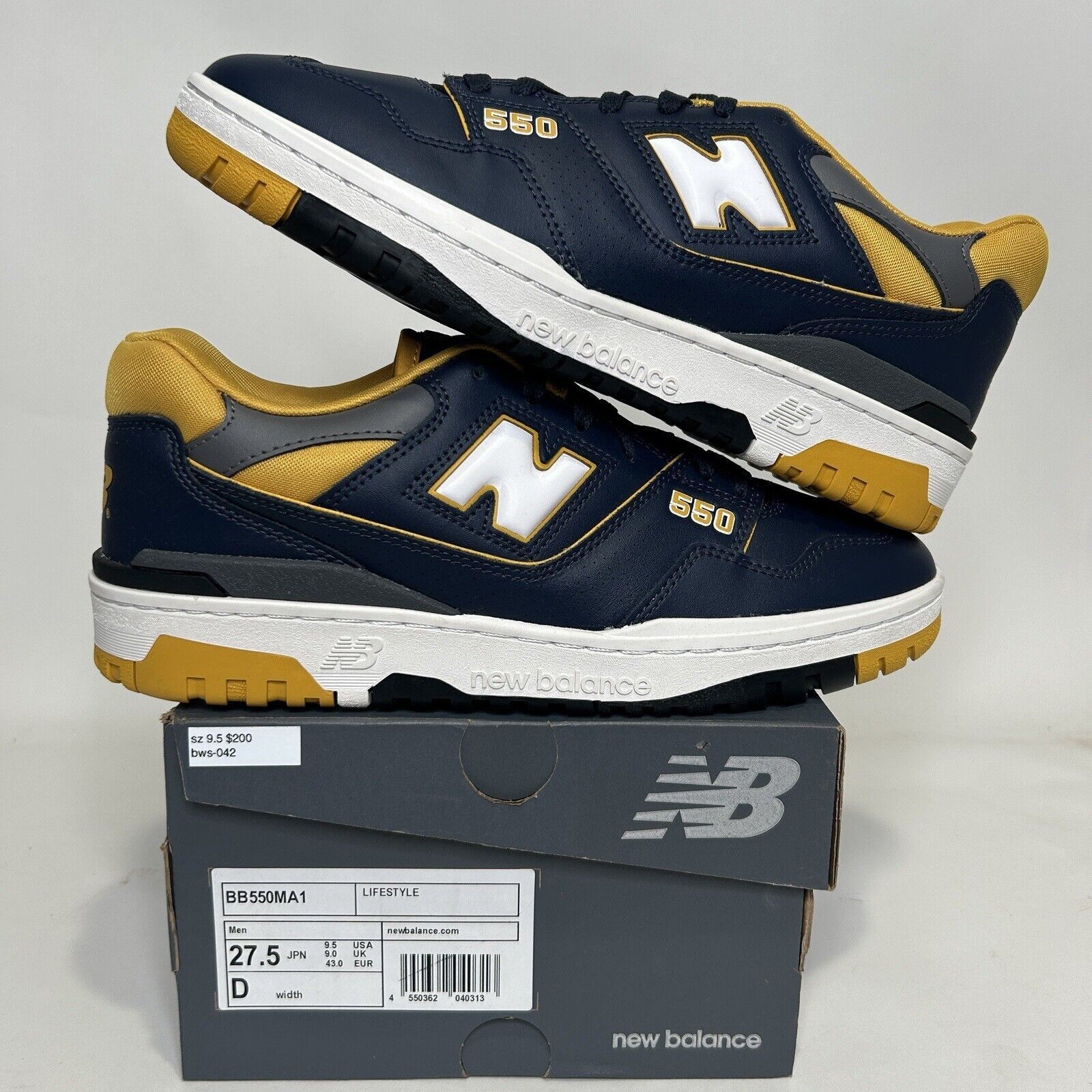 New Balance New Balance 550 “Michigan/Navy Yellow” 2024 Size US 9.5 / EU 42-43 - 1 Thumbnail