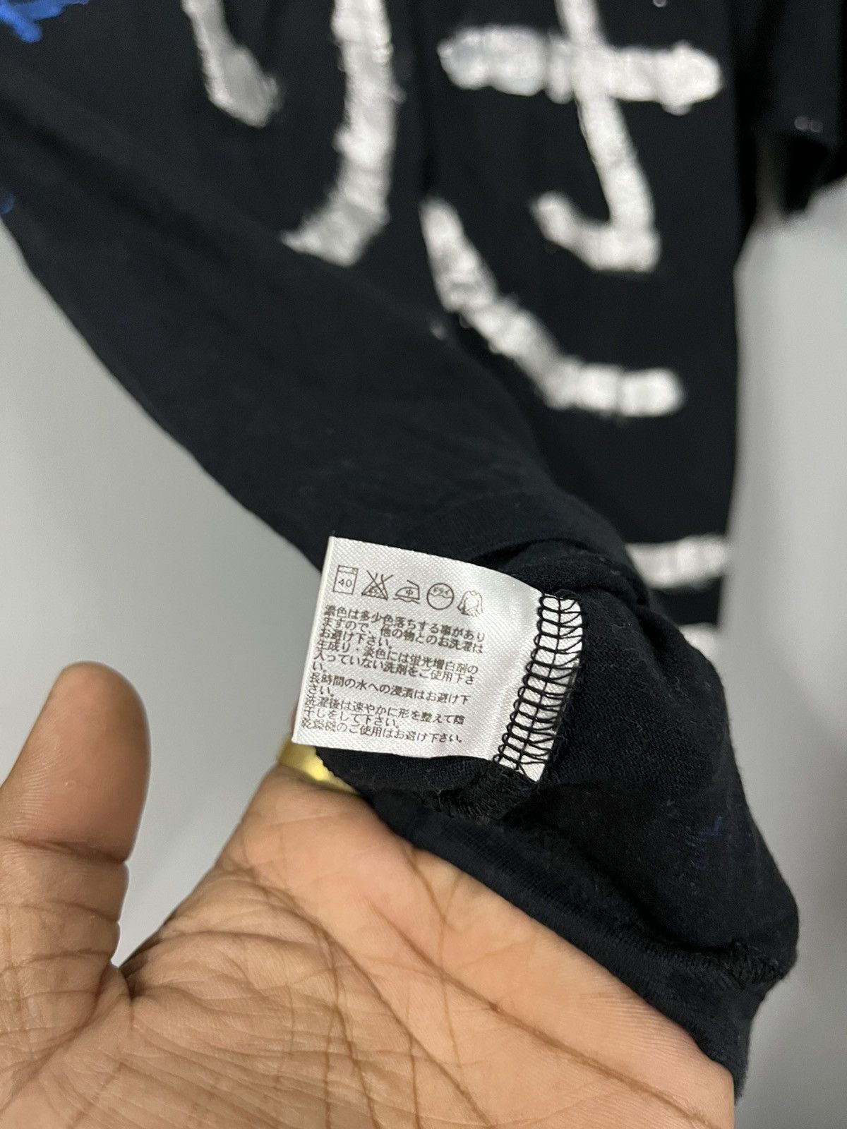 Uniqlo Uniqlo Tee Size US S / EU 44-46 / 1 - 5 Thumbnail