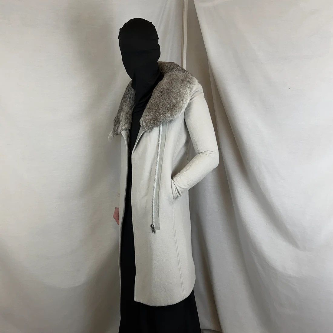 Helmut Lang Helmut Lang Asymmetric Rabbit Fur Collar Coat - AW10 Size US XS / EU 42 / 0 - 2 Thumbnail
