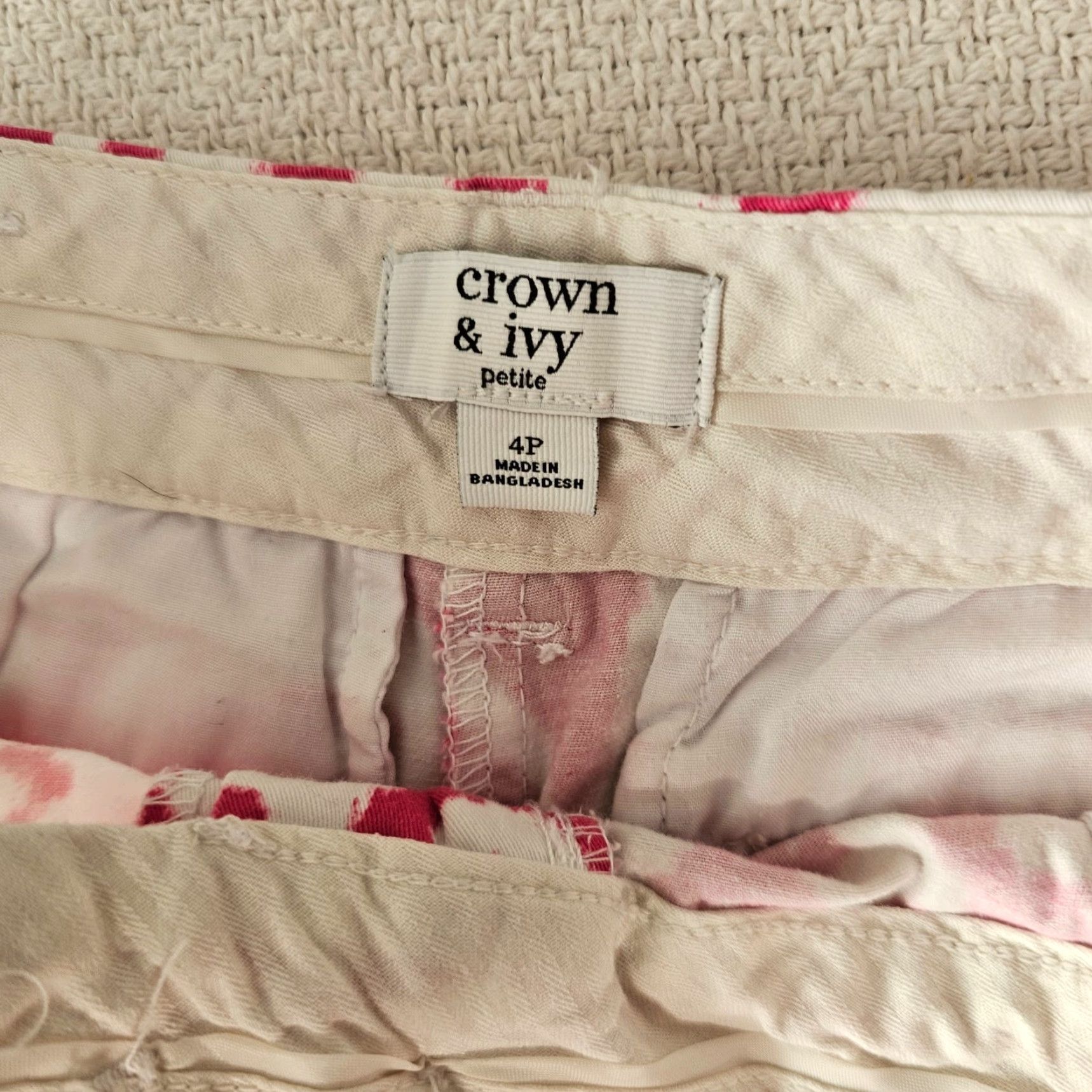 Vintage Crown & Ivy Womens Shorts 4P Red Tie Dye Print Chino Cotton Stretch Size 27" / US 4 / IT 40 - 2 Thumbnail