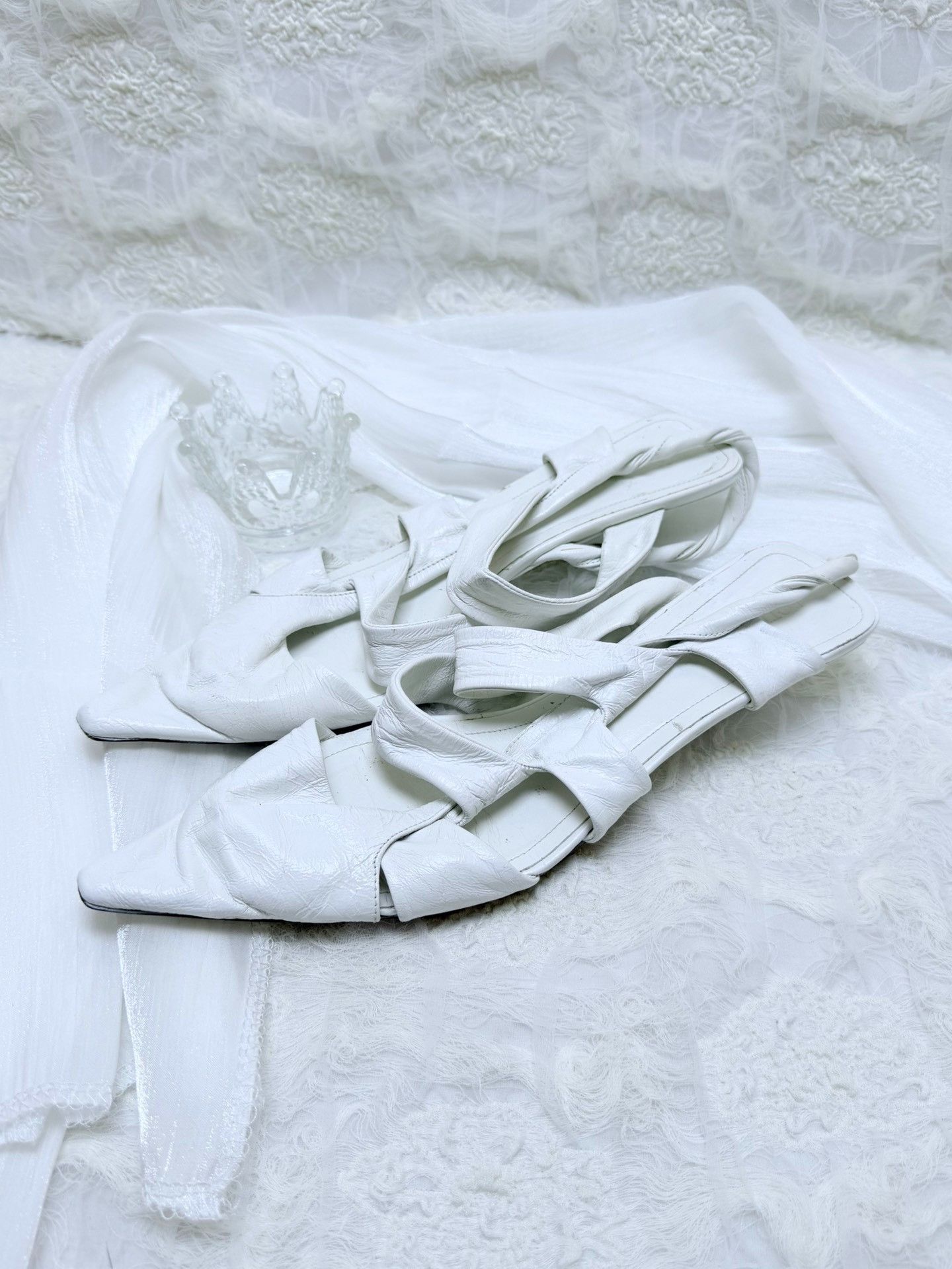 Bottega Veneta Bottega Veneta White Sandals us_6-5 Women Size US 6.5 / IT 36.5 - 1 Thumbnail
