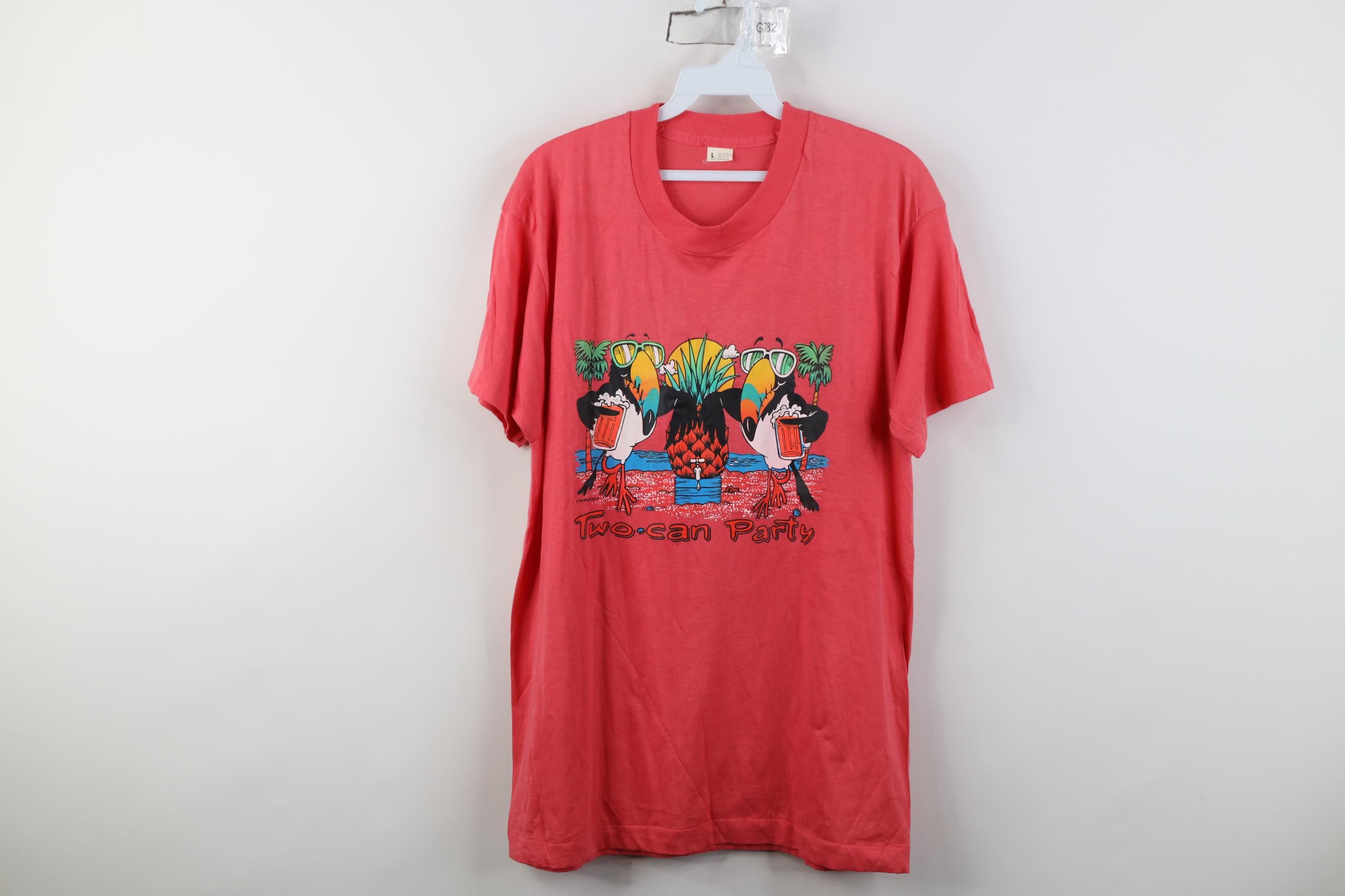 Vintage Vintage 80s Streetwear Two Can Toucan Bird Beach T-Shirt Size L / US 10 / IT 46 - 1 Thumbnail