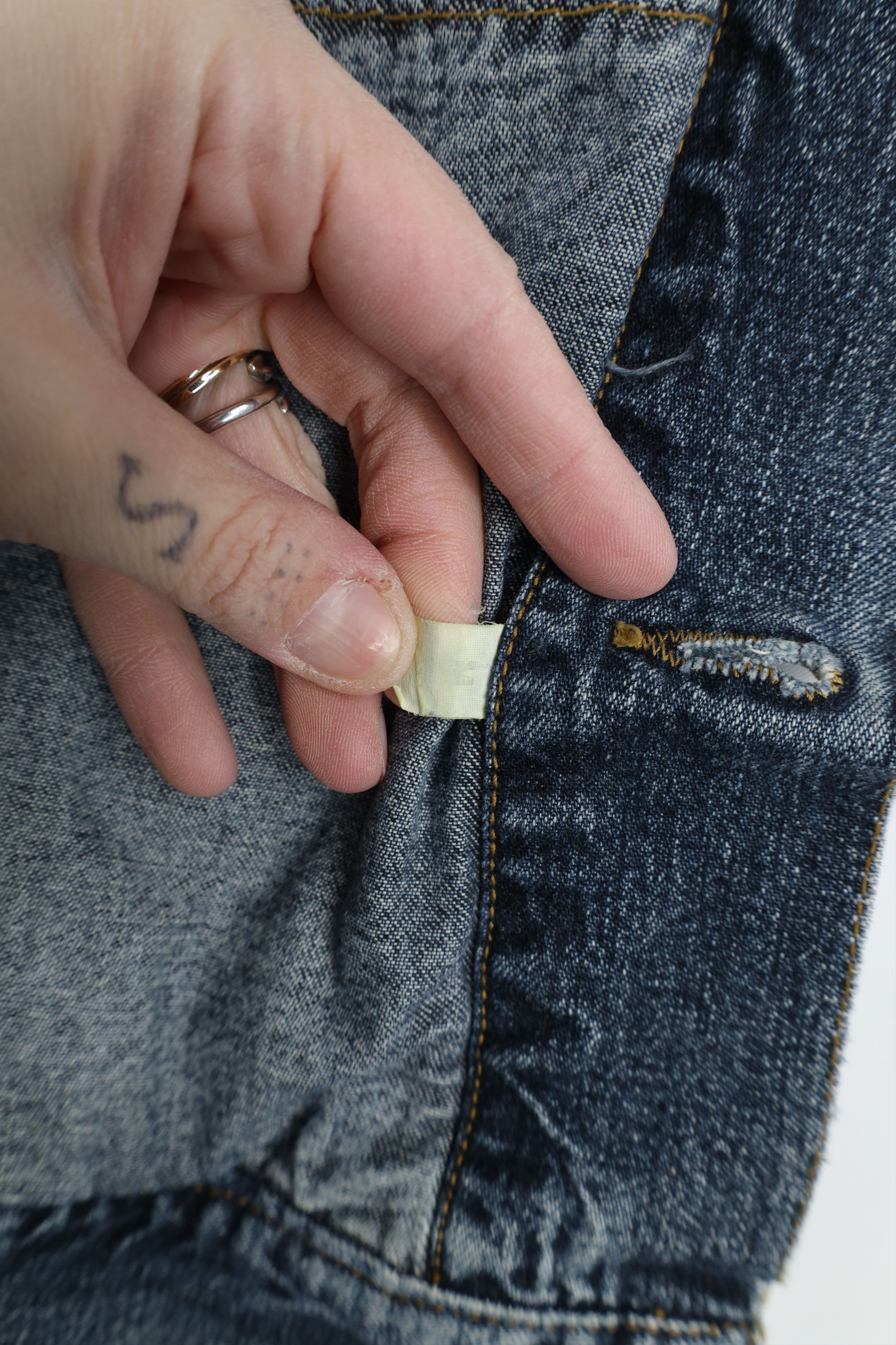 Gap × Vintage Vintage 90s Gap Denim Jean Trucker Jacket Blue Cotton Size US M / EU 48-50 / 2 - 11 Thumbnail