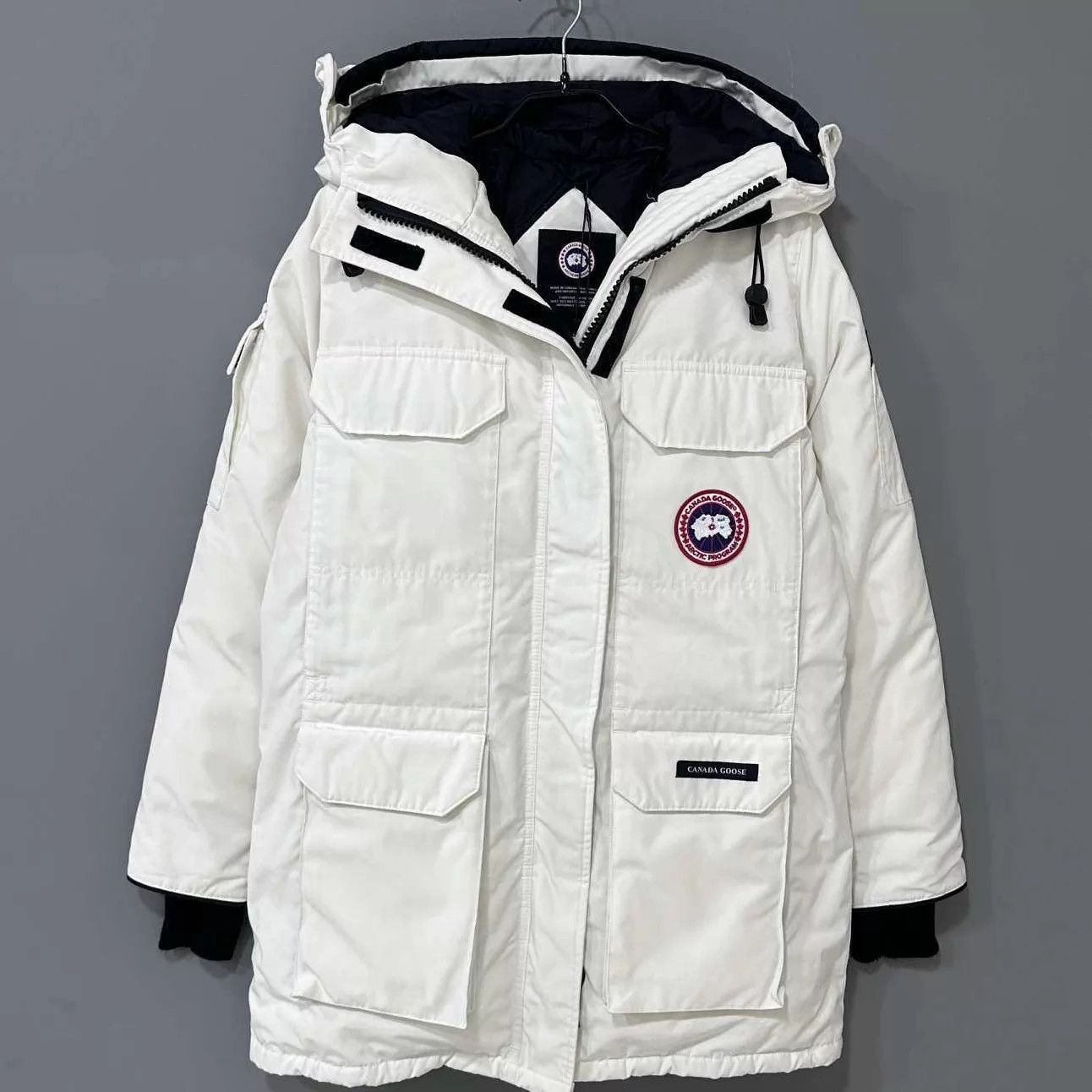 Canada Goose Canada Goose White Expedition Down Jacket M Size M / US 6-8 / IT 42-44 - 1 Thumbnail