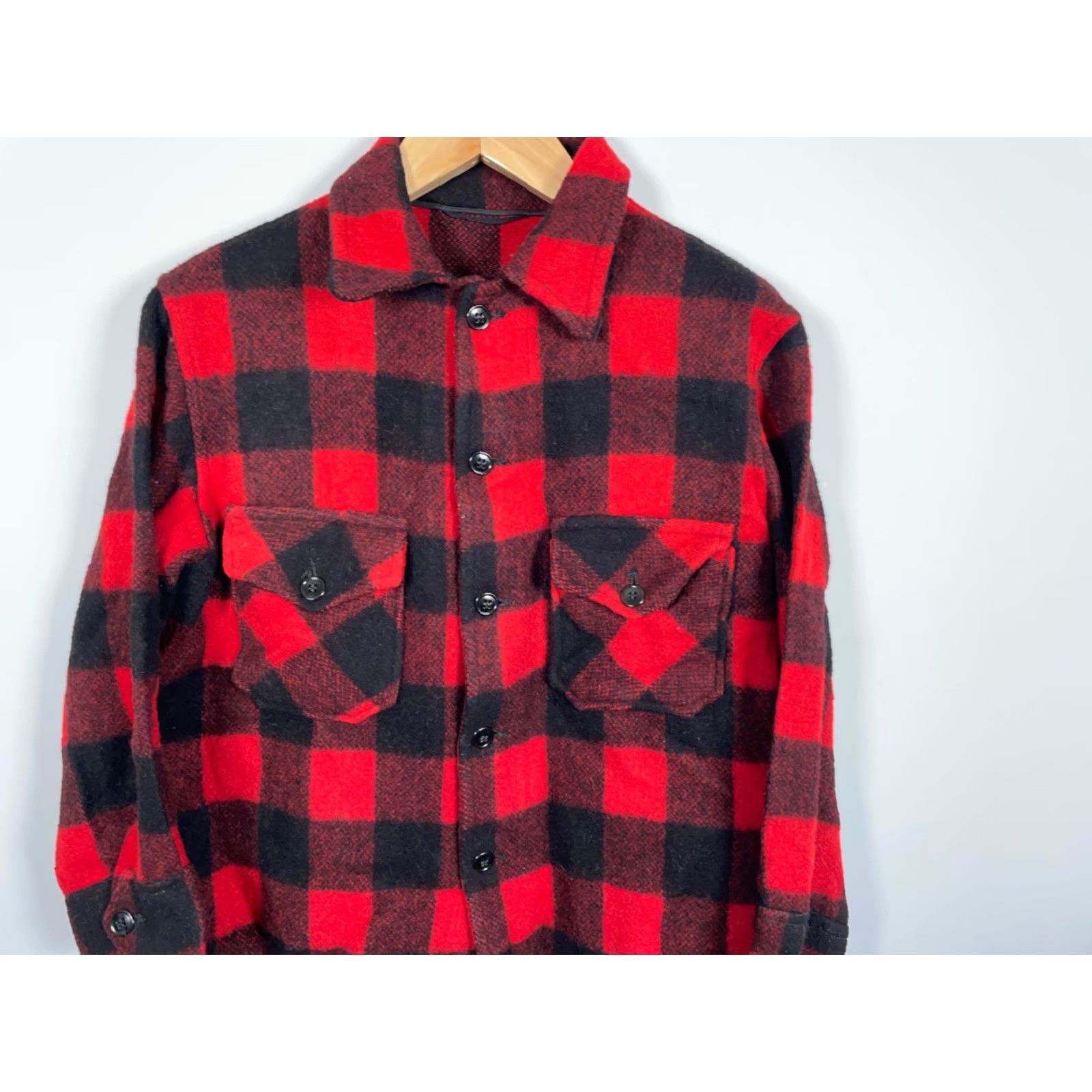 Vintage VINTAGE 80s Wool Heavyweight Shirt Jacket Men Medium Red Black Buffalo Plaid Workwear Shirt Jacket Size US M / EU 48-50 / 2 - 4 Thumbnail