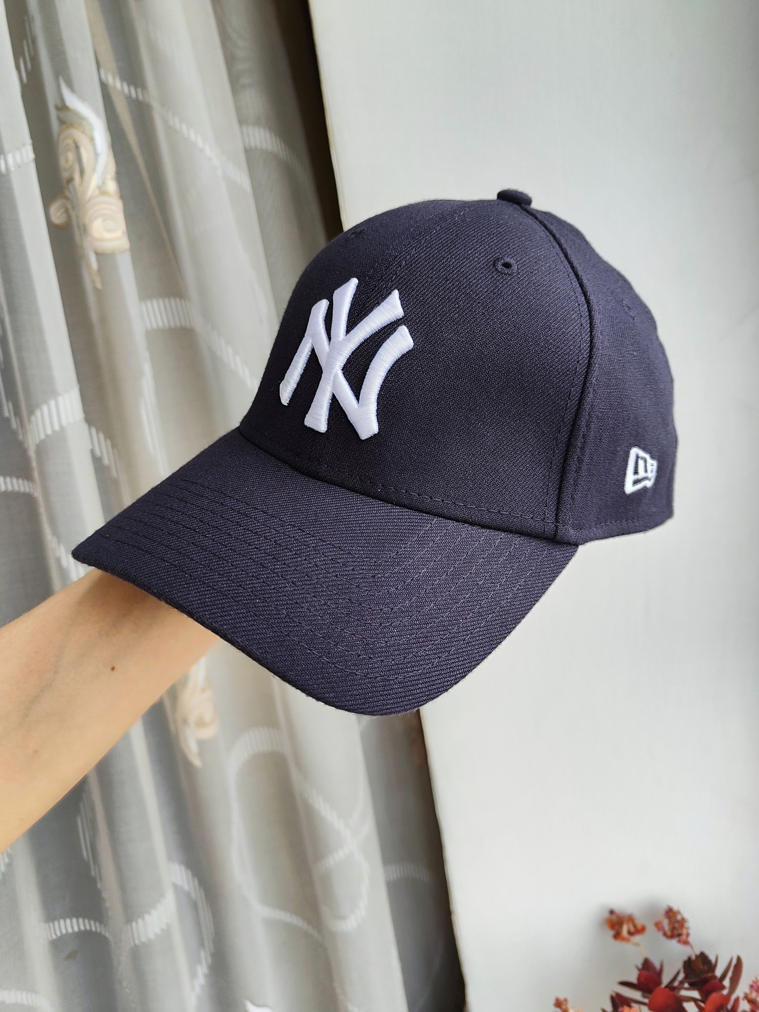 New York Yankees New Era NY Yankees Cap Closed type with elastic band Size ONE SIZE - 1 Thumbnail