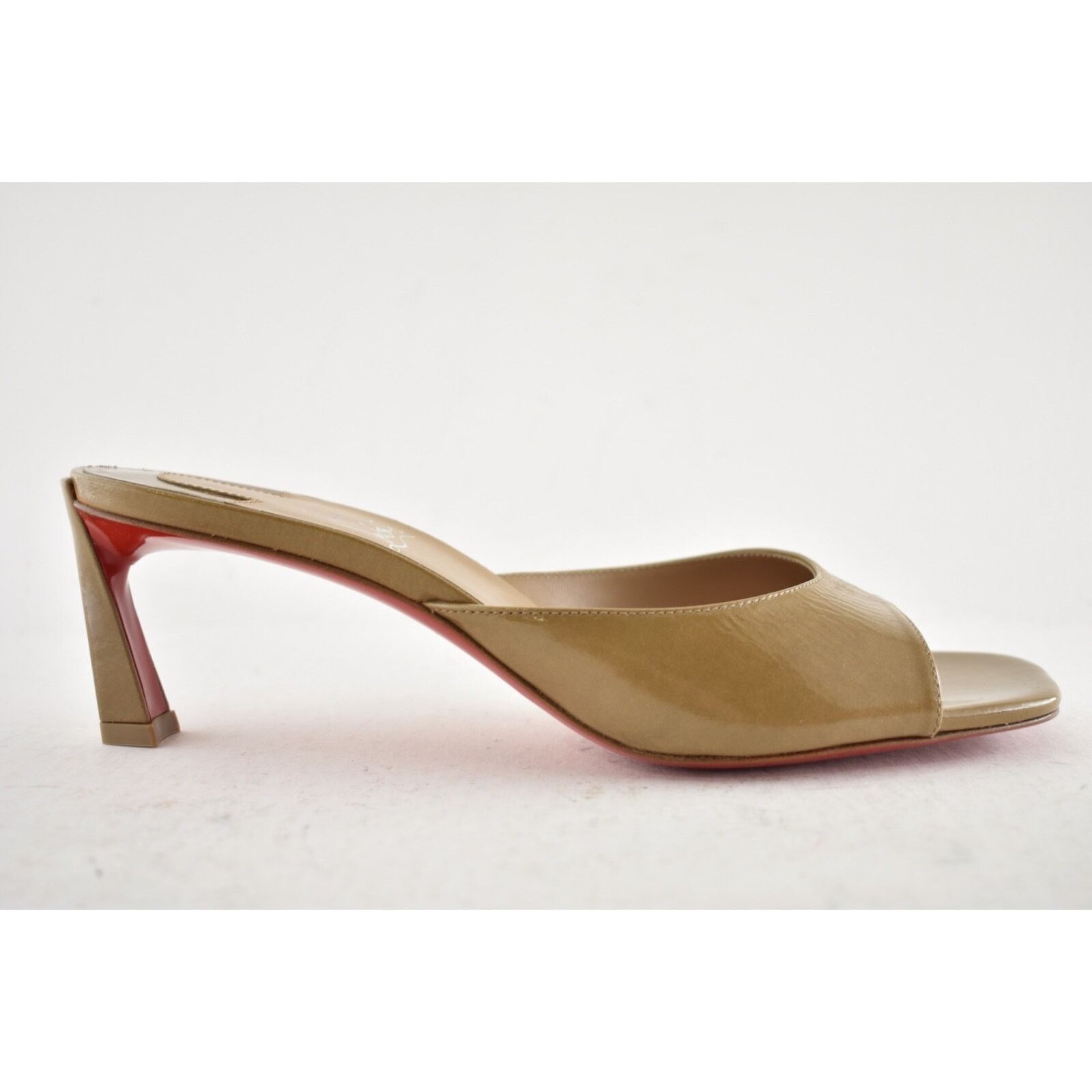 Christian Louboutin Christian Louboutin Condora Mule 55 Lionne Patent Backless Size US 8.5 / IT 38.5 - 2 Thumbnail