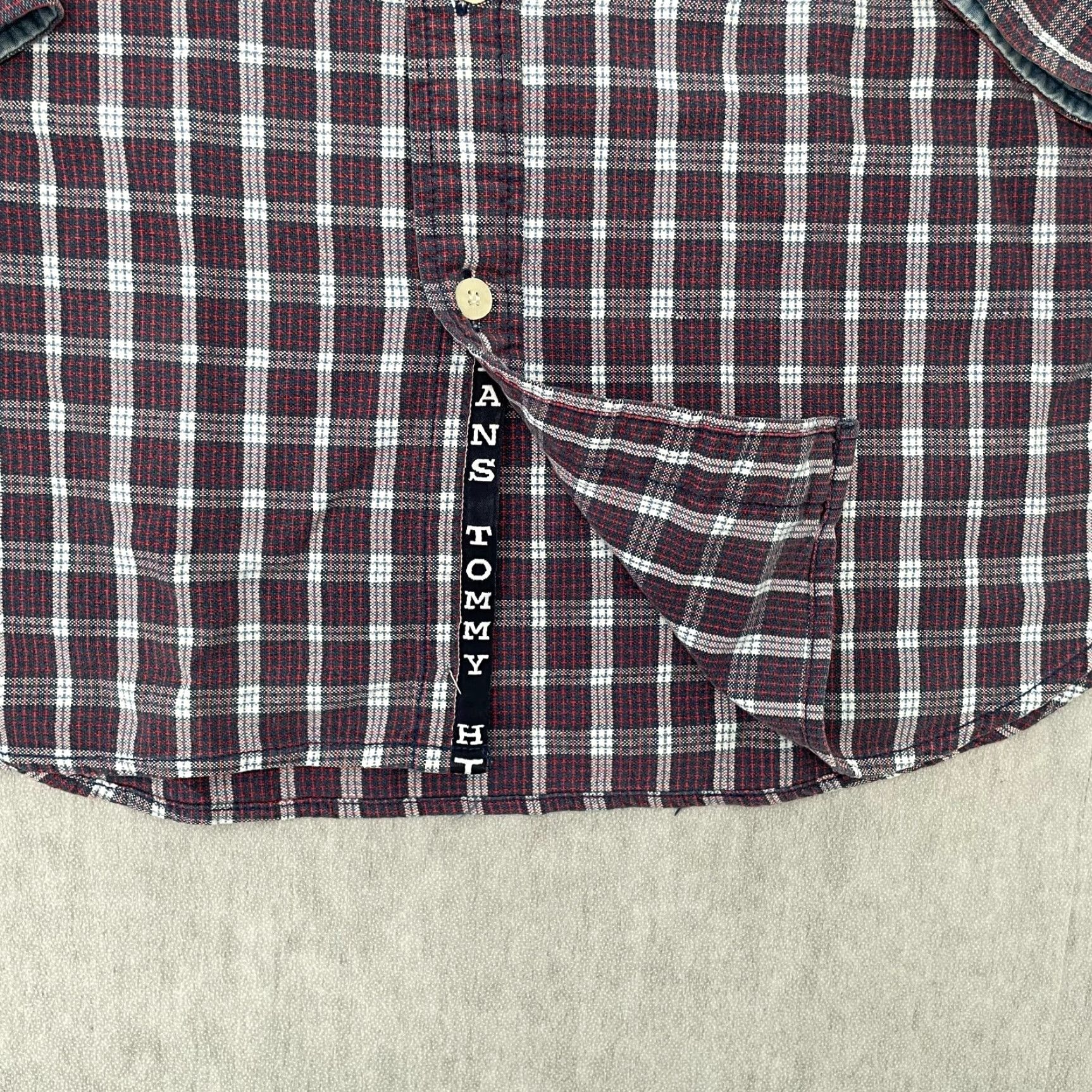 Tommy Hilfiger VINTAGE Tommy Hilfiger Men's Flannel Shirt Adult Medium Plaid Button-Up Long Sleeve Casual Retro 90s Red Blue Size US M / EU 48-50 / 2 - 5 Thumbnail