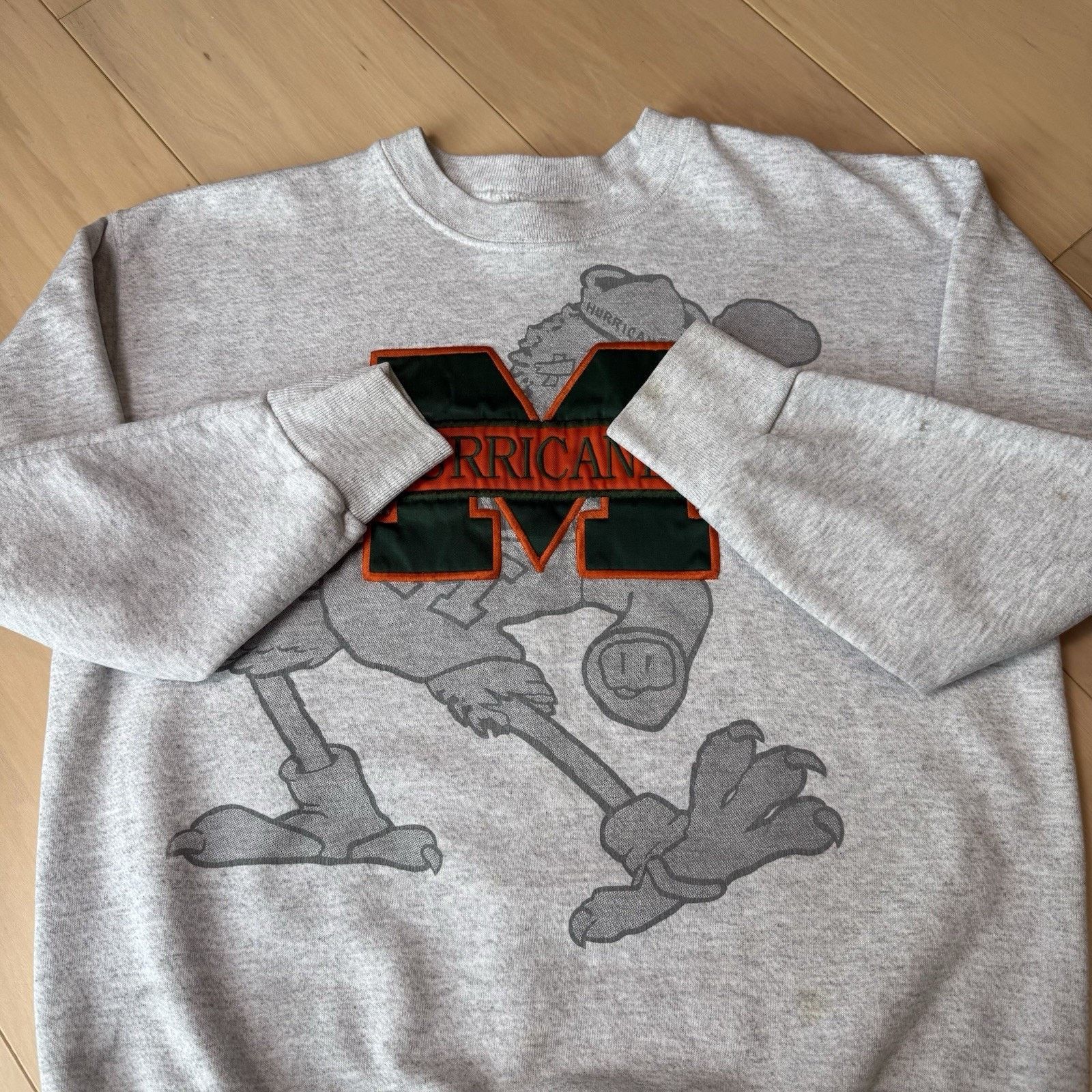 Vintage Vintage Miami Hurricanes Sweatshirt Large Gray 90s Football Size US L / EU 52-54 / 3 - 5 Thumbnail