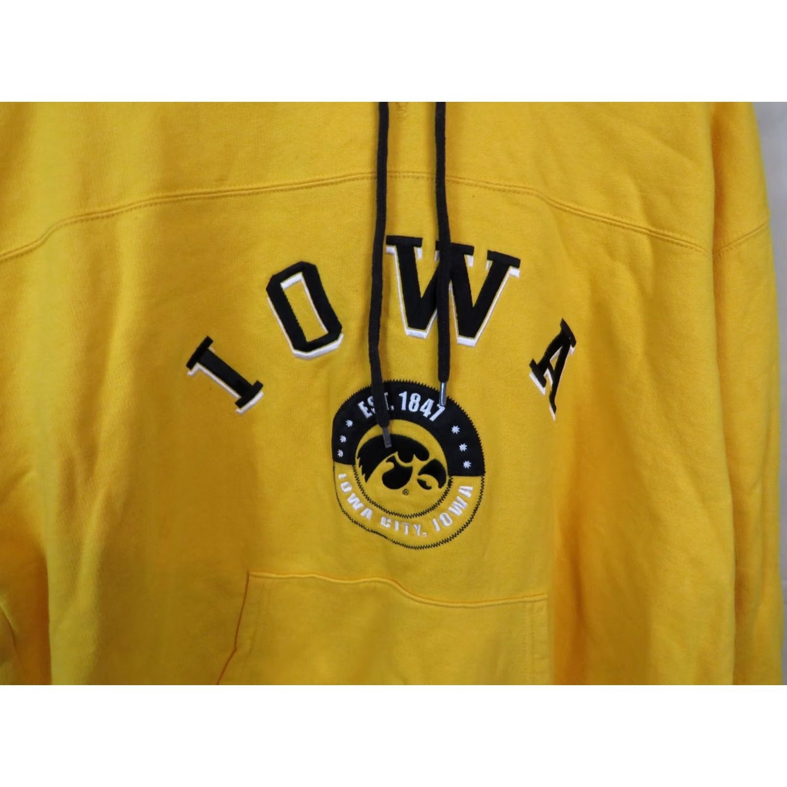 Vintage Iowa Hawkeye yellow black City Ia sweatshirt L hoodie Loose fit Size US L / EU 52-54 / 3 - 2 Thumbnail