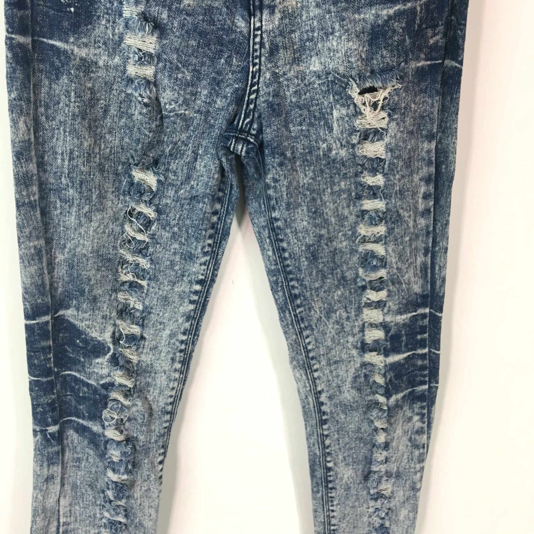 Denime Cello Jeans - Women - Denim Skinny Regular Low Rise Distressed Blue 24x32 Size 3/Regular 5-Pocket Jacket Zipper Button Closure Mens? Wait. Size 26" / US 2 / IT 38 - 5 Thumbnail