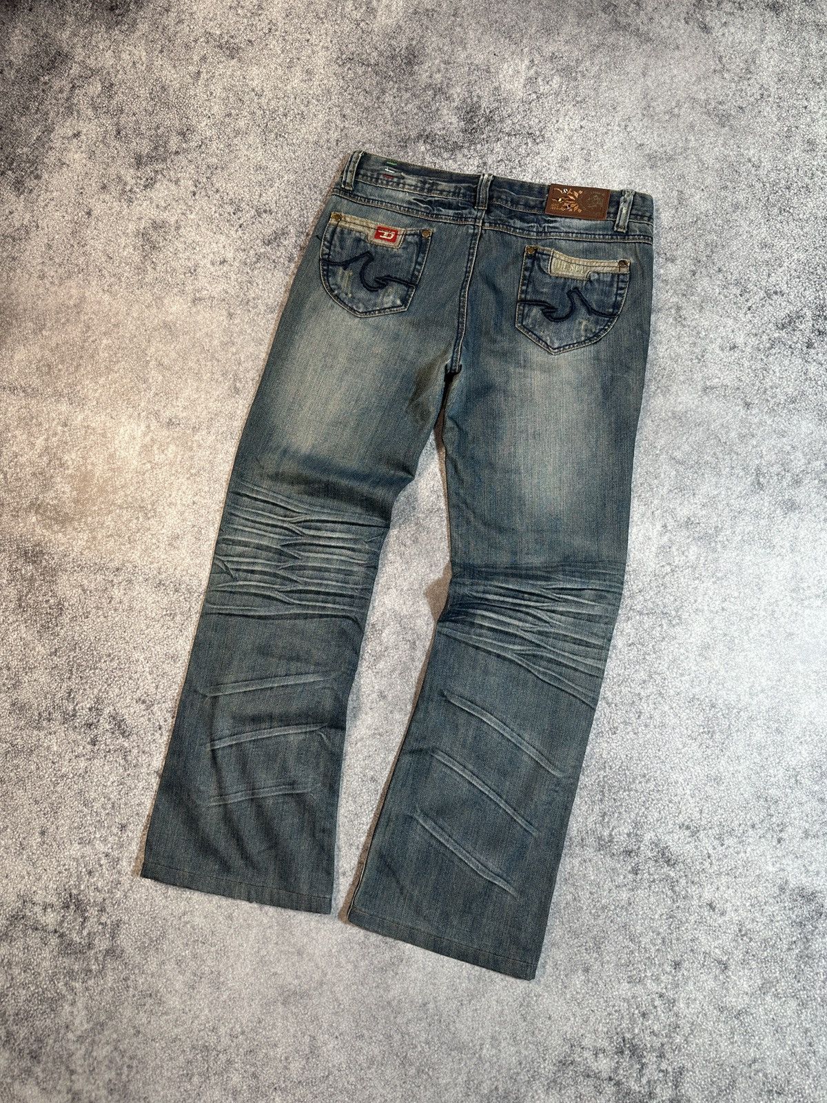 Diesel Vintage Diesel Logo Jeans Very Rare Denim USA Streetwear S Size US 30 / EU 46 - 1 Thumbnail