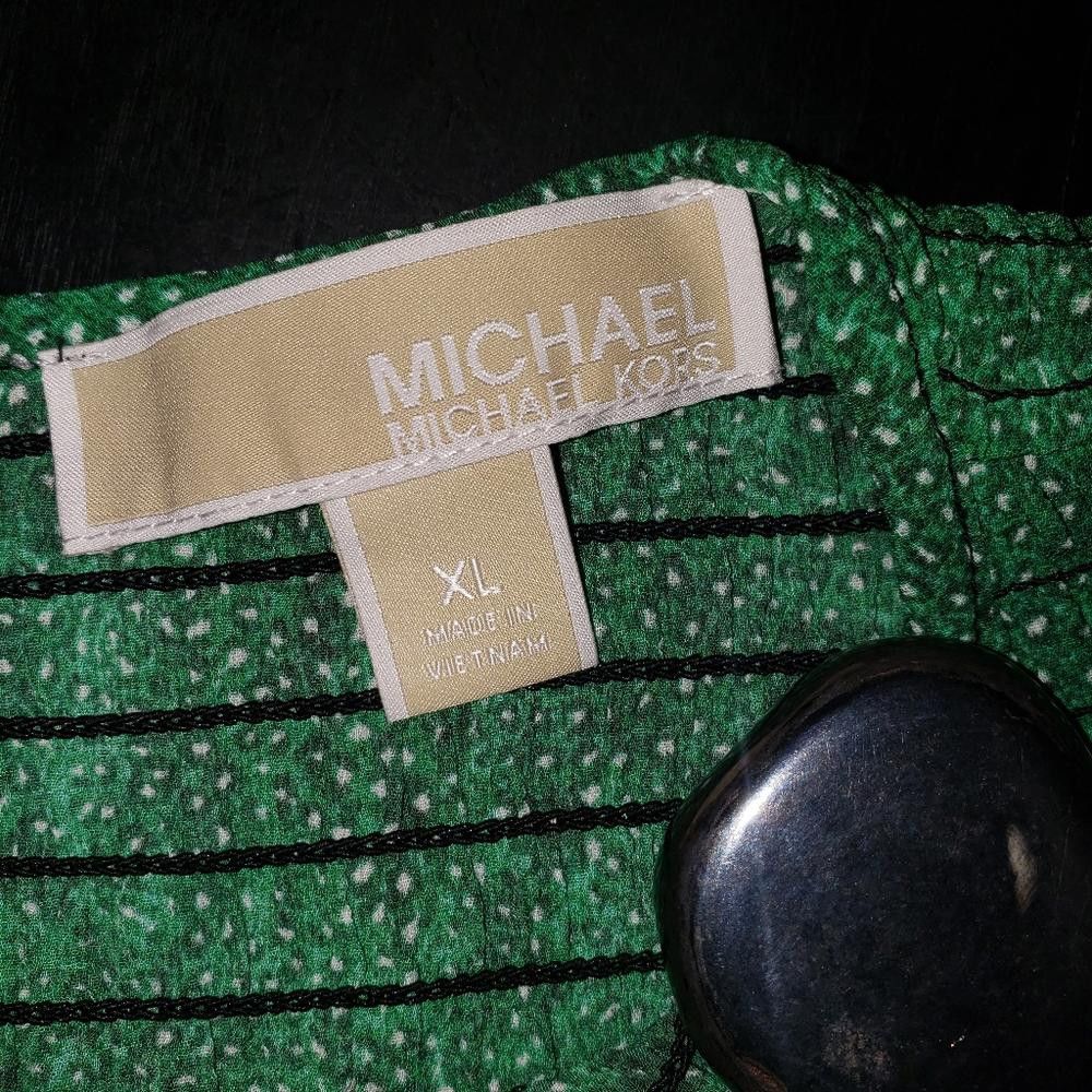 Michael Kors CT493a Michael Kors Green Crew Neck Polka Dot Blouse XL Size XL / US 12-14 / IT 48-50 - 4 Thumbnail