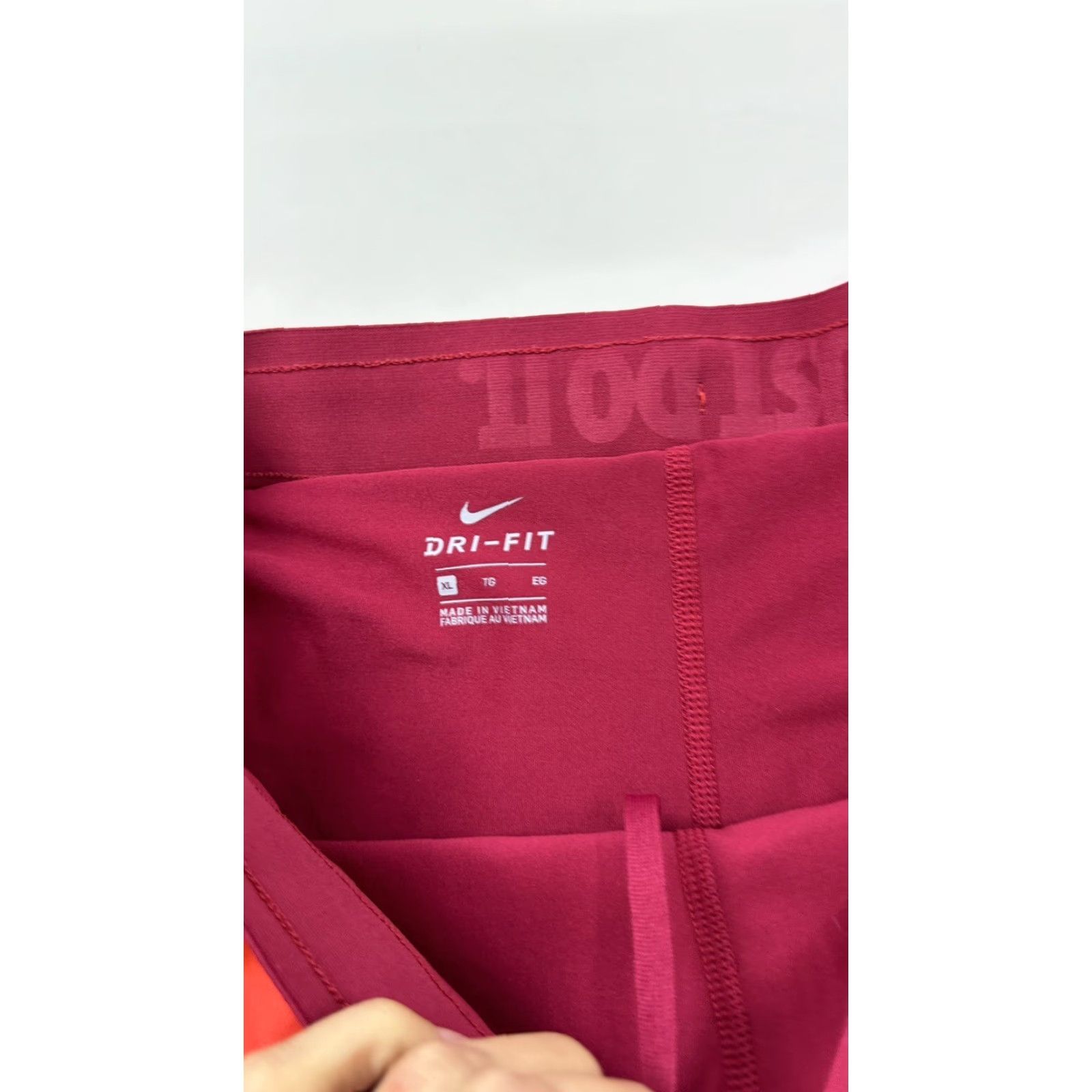 Nike Nike Shorts Women’s XL Orange 3in Dri-Fit Athletic Cross Training Running Gym Women Size 40" / US 18 - 4 Thumbnail