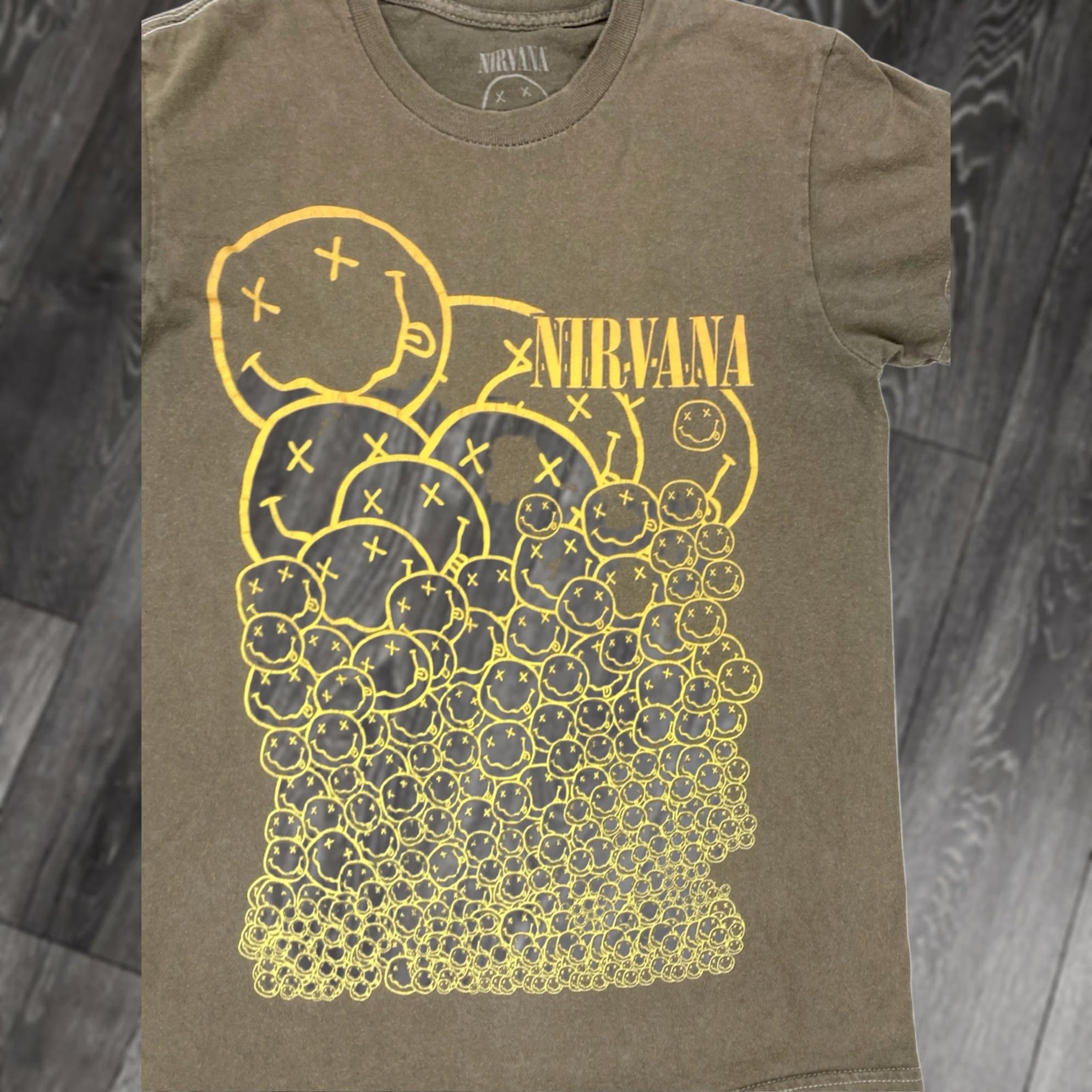 Olive Nirvana Graphic T-shirt Women Small Olive Green Short Sleeve Music Shirt XS? Size S / US 4 / IT 40 - 1 Thumbnail