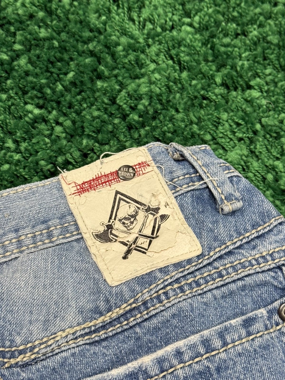 Vintage Vintage Axe Crown Denim Jeans Sz. 33 Skull Distressed Size US 33 - 7 Thumbnail