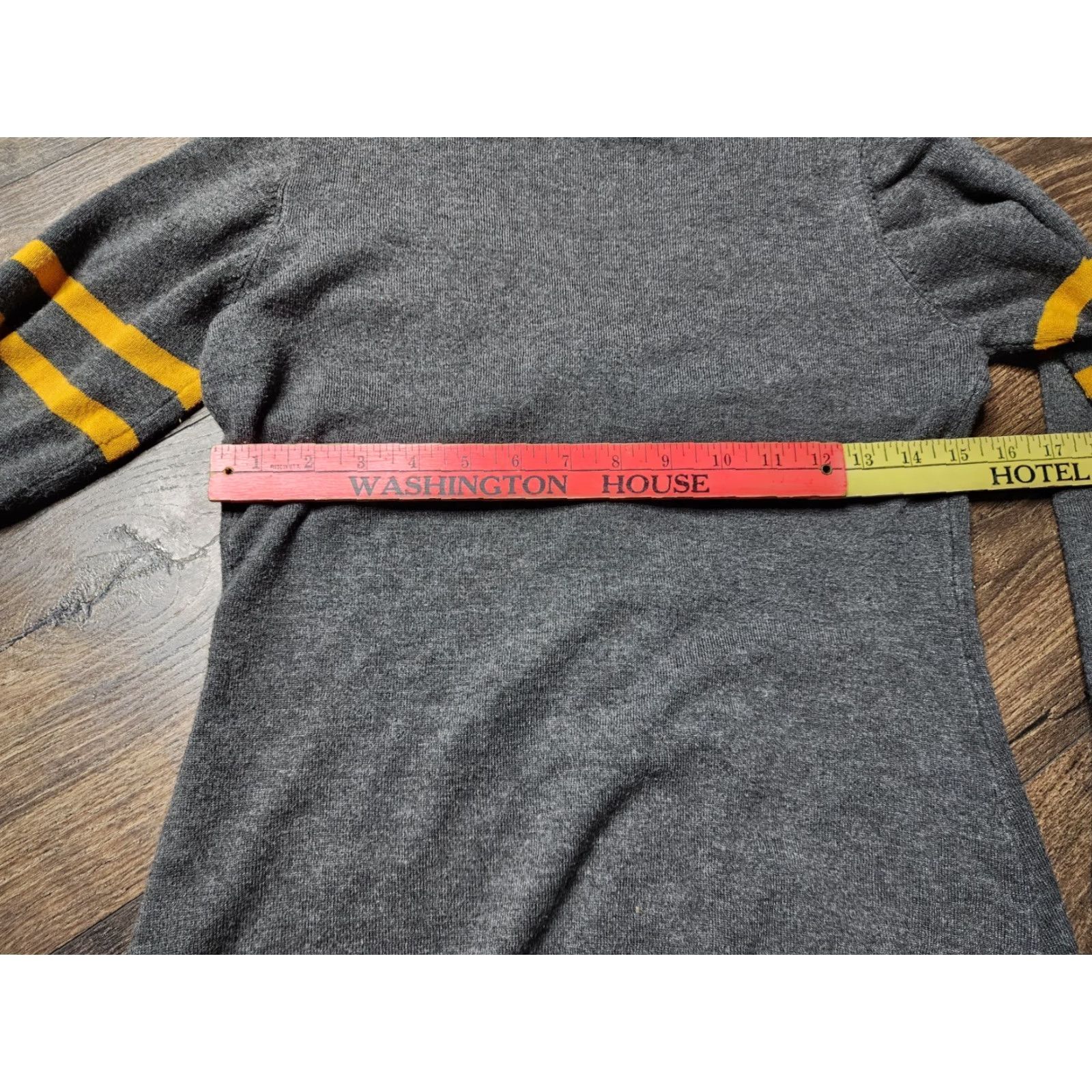 Vintage Harry Potter Cardigan Womens M Grey Griffindor Class Distressed Size M / US 6-8 / IT 42-44 - 3 Thumbnail