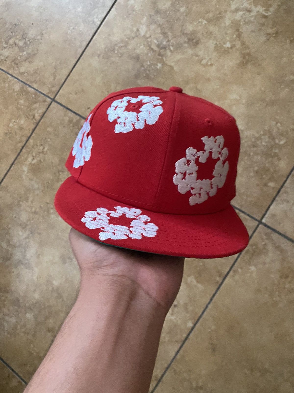image of Denim Tears Size 7 3/8 Complexcon New Era in Red, Men's